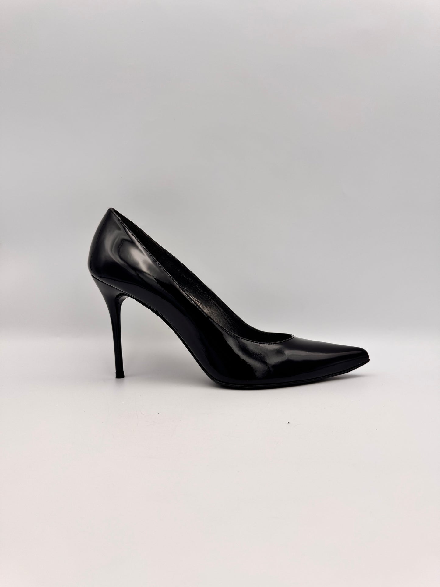 STUART WEITZMAN Black Pumps Size 39