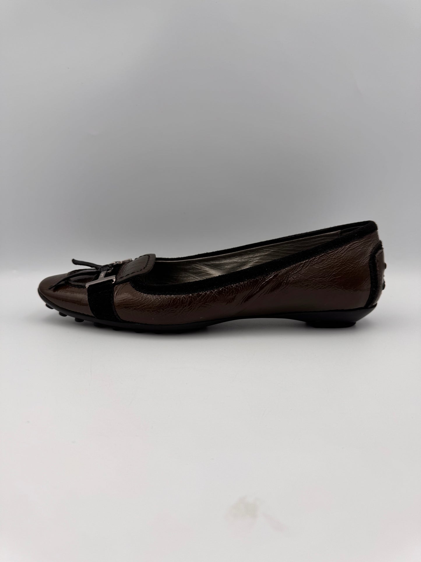 Tod’s Khaki Flats Size 36