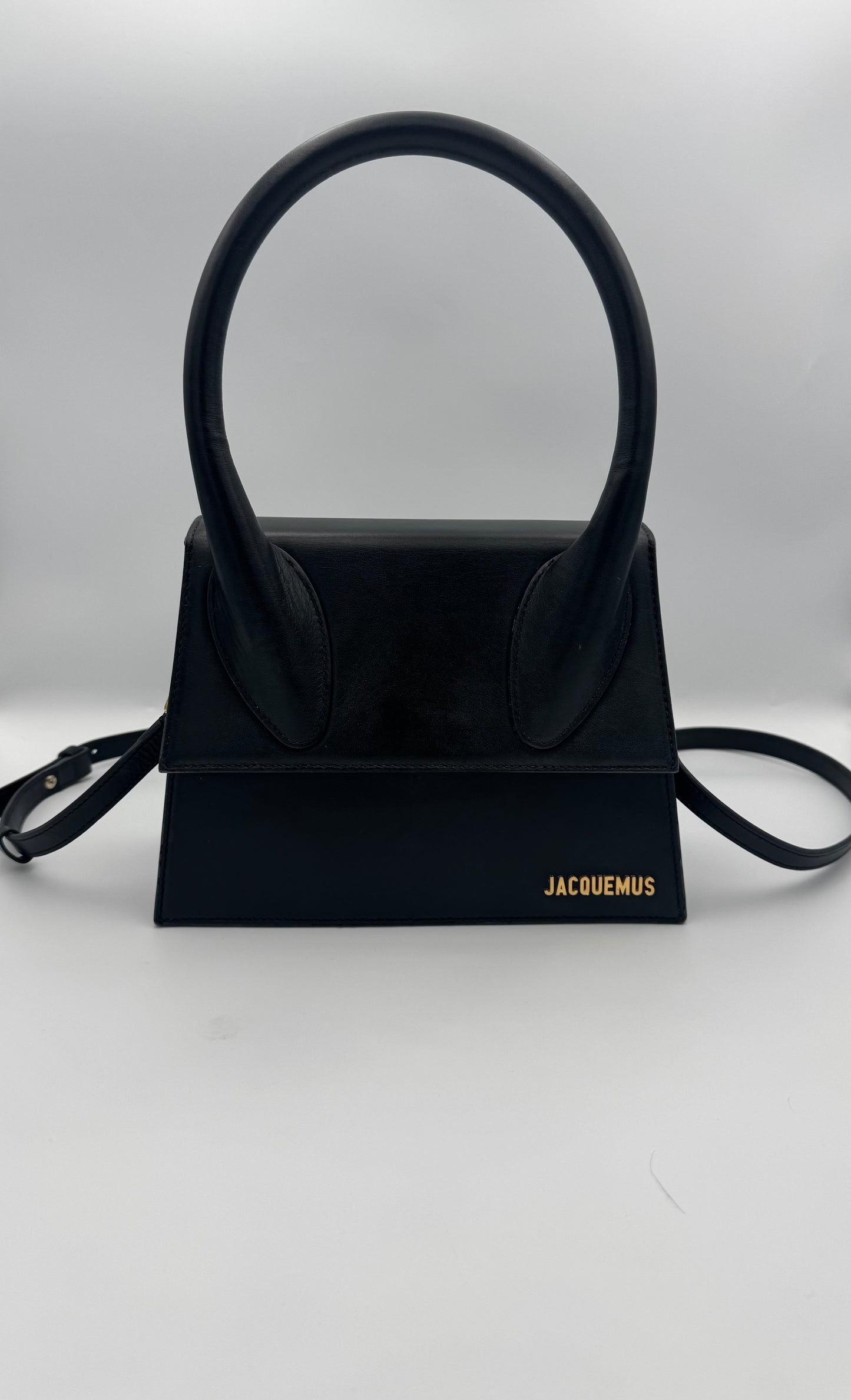 JACQUEMUS Le Grand Chiquito