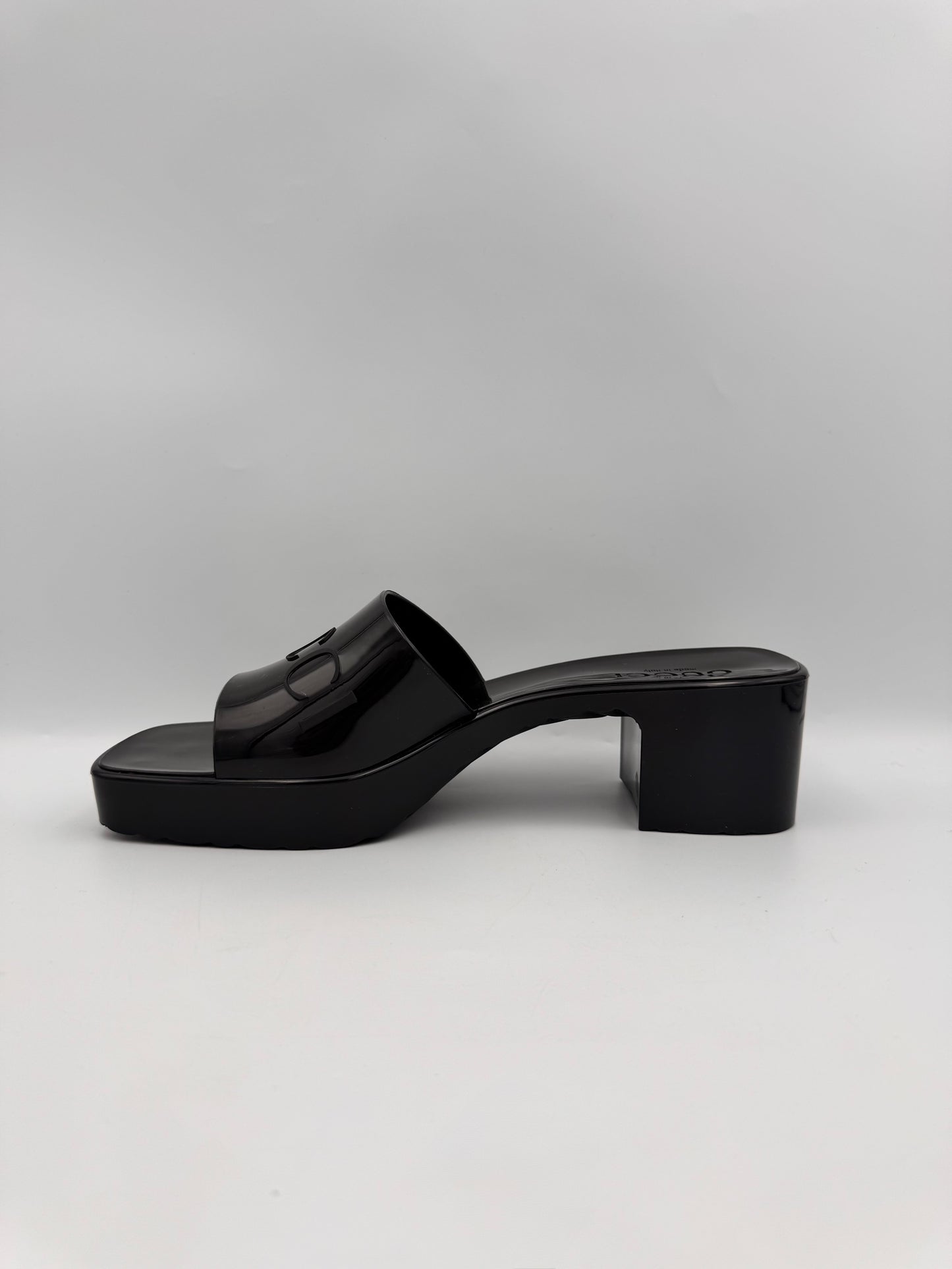 GUCCI Black Rubber Platform Sandals Size 39