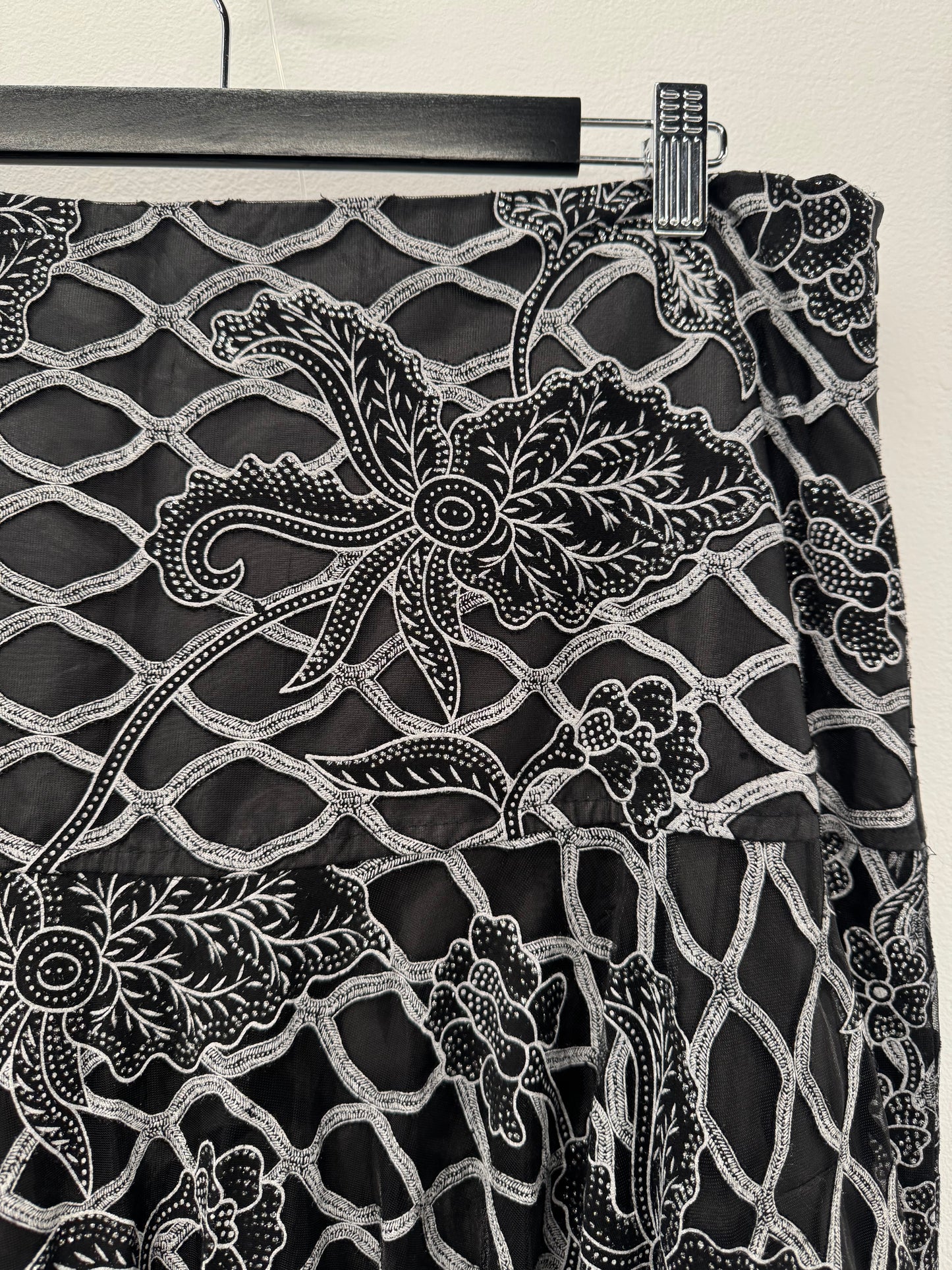 Vintage CKM black printed midi skirt - Size 16