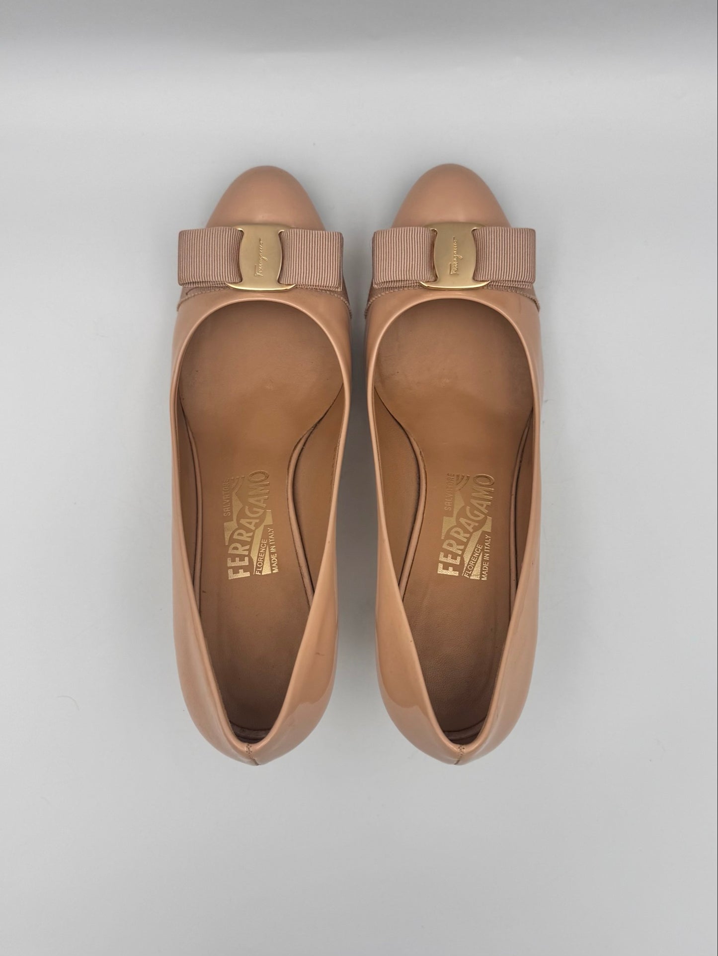 Brown Salvatore Ferragamo Carla Beige Patent Leather Pumps Size UK 5 Size