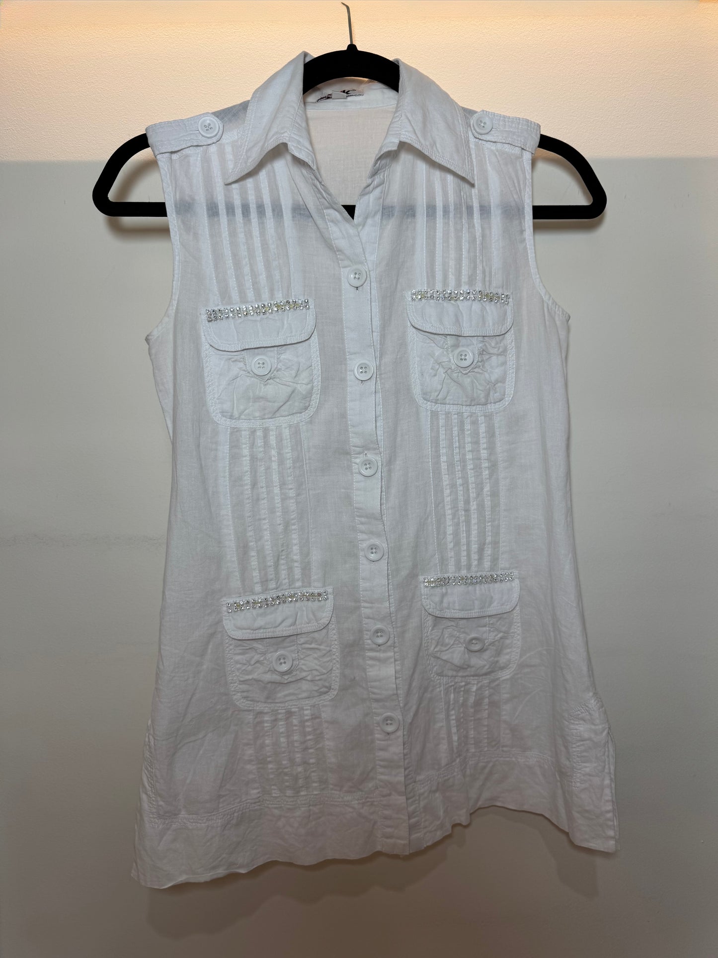 Link White Sleeveless Top - size XS