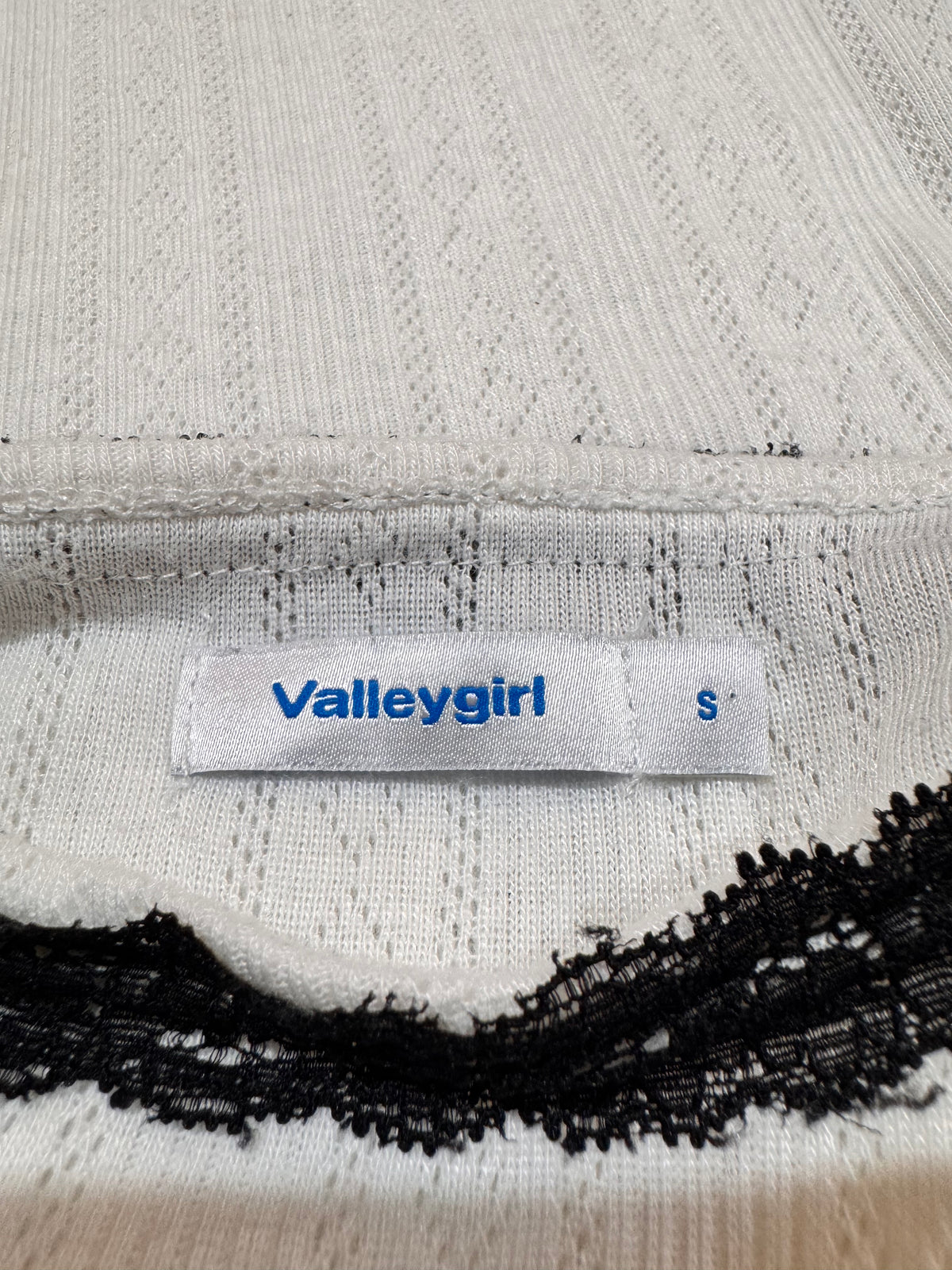 Valleygirl “Je t’adore” Baby Tshirt- size S