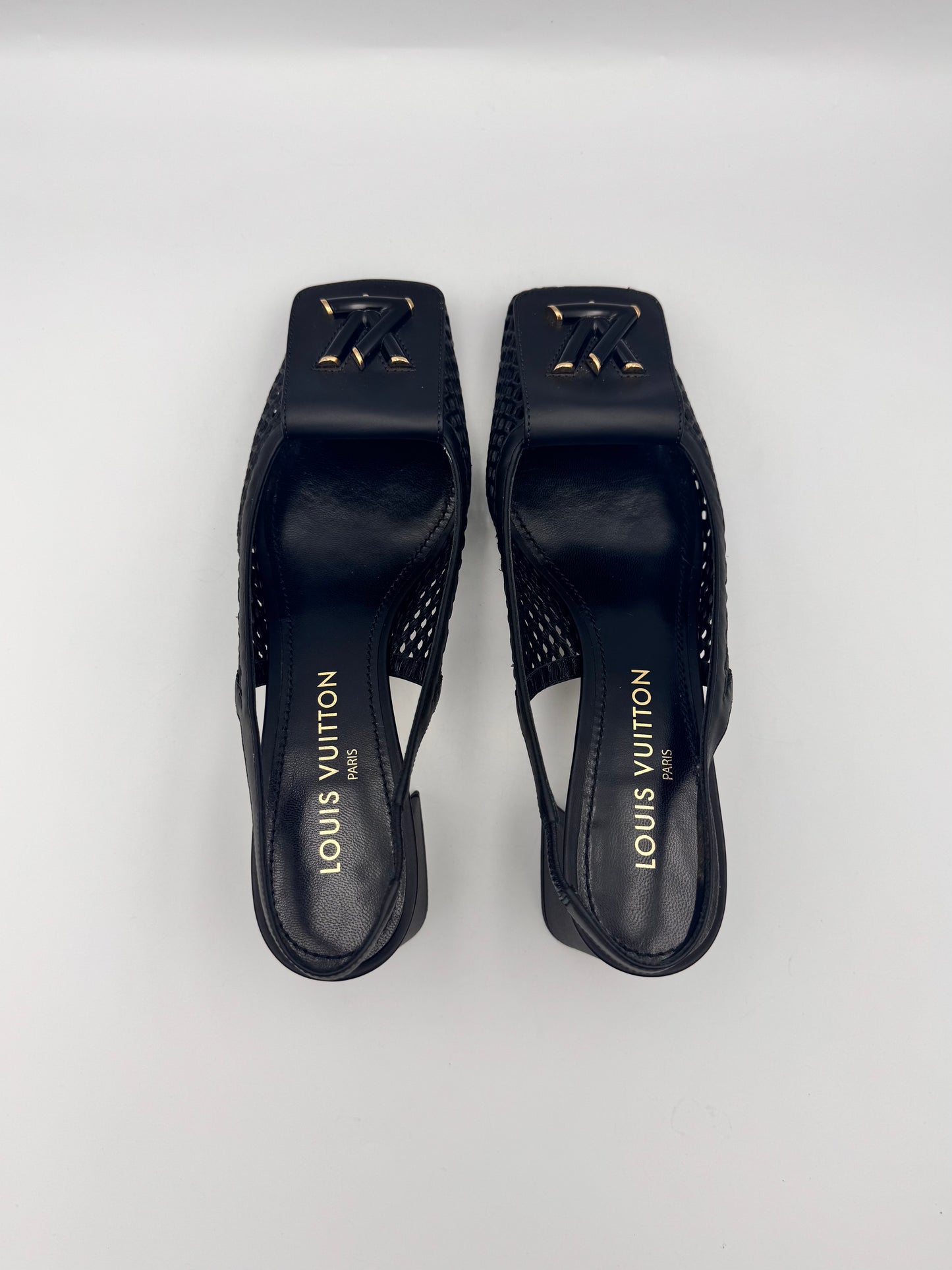 LOUIS VUITTON Black Shake Slingback Pumps Size 39