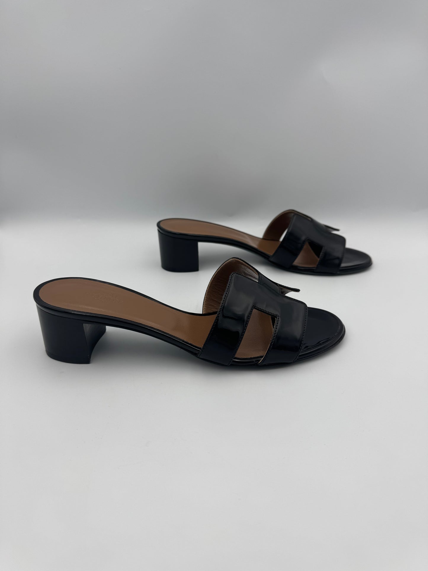 HERMES Oasis Black Sandal Size 37