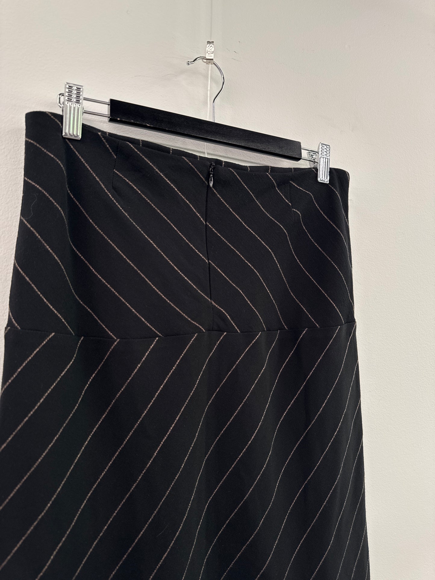 Review Striped Skirt - Size 10