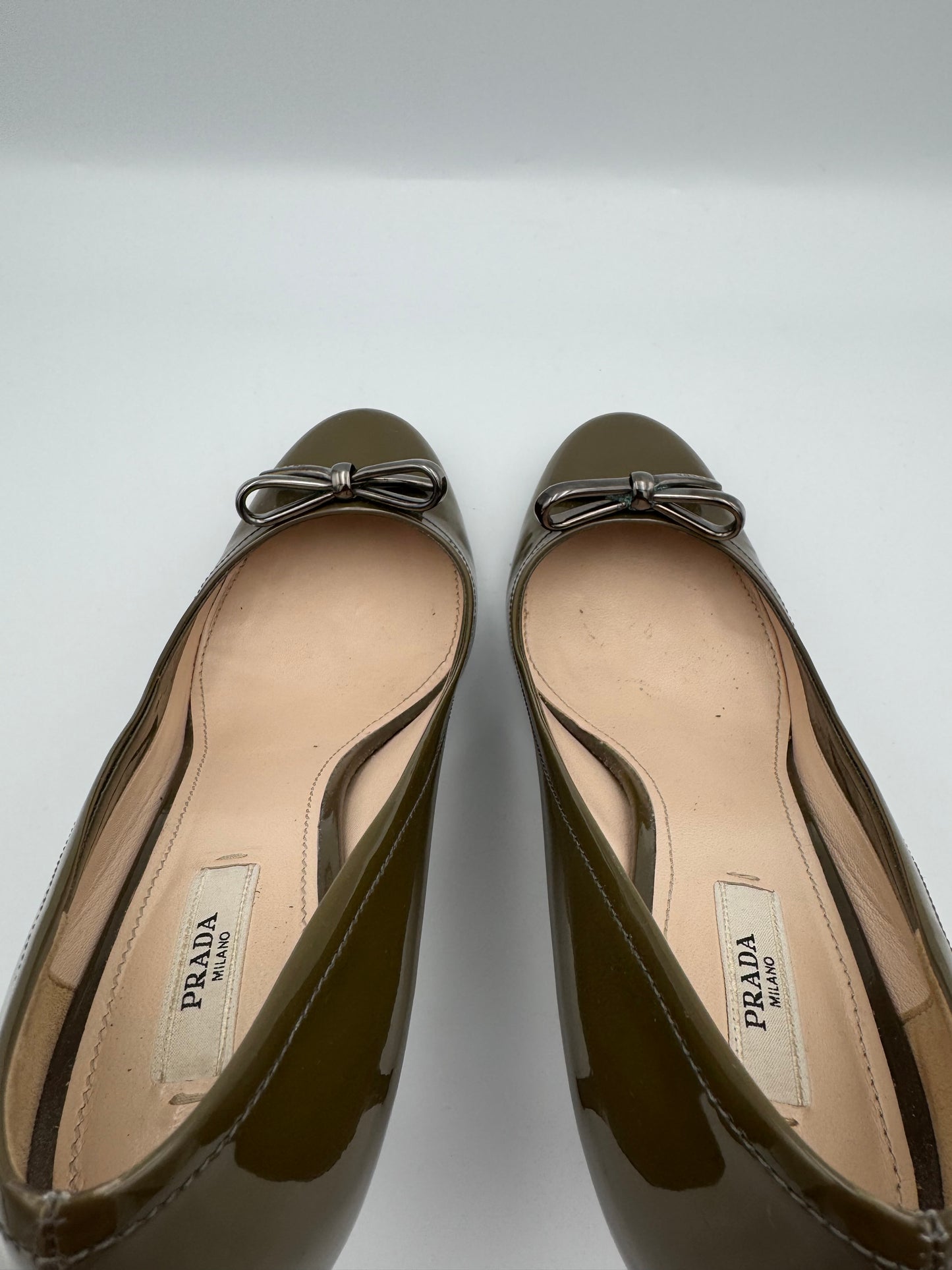 Prada Khaki Pumps with Dustbag Size 37
