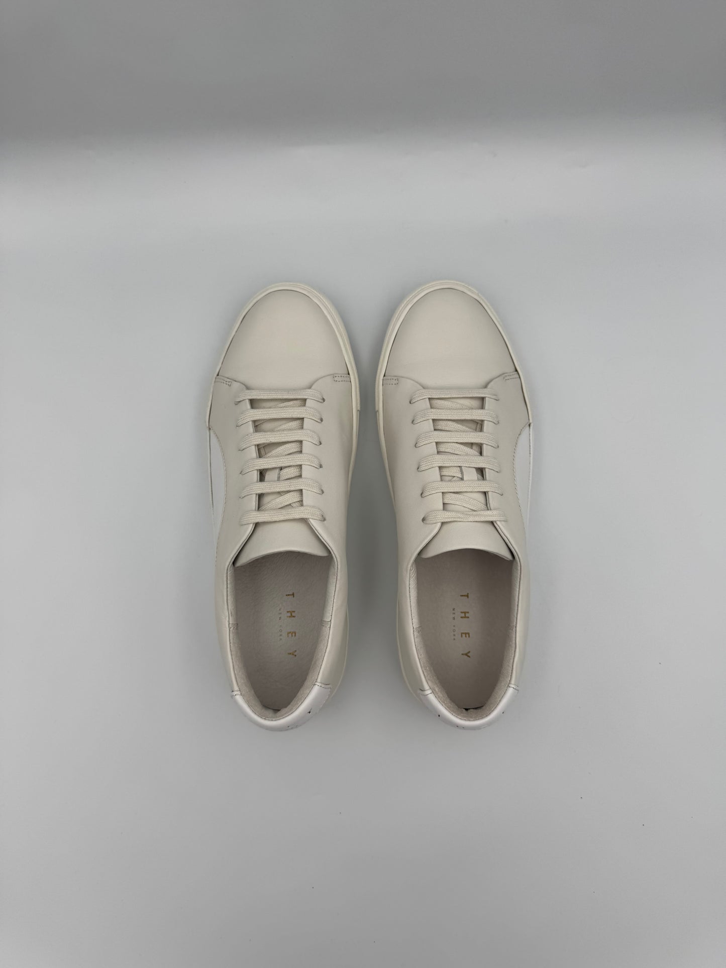 THEY NY Circle Low Profile Sneaker Size 39 BNIB White/Off-White