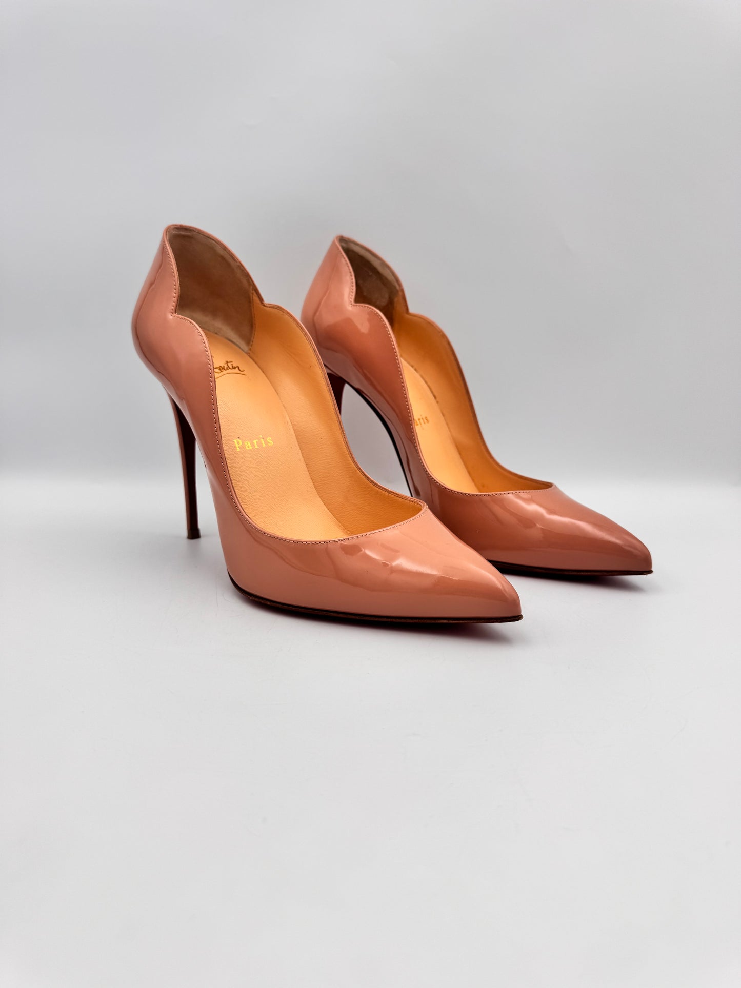 CHRISTIAN LOUBOUTIN Nude Patent Heels Size 37.5