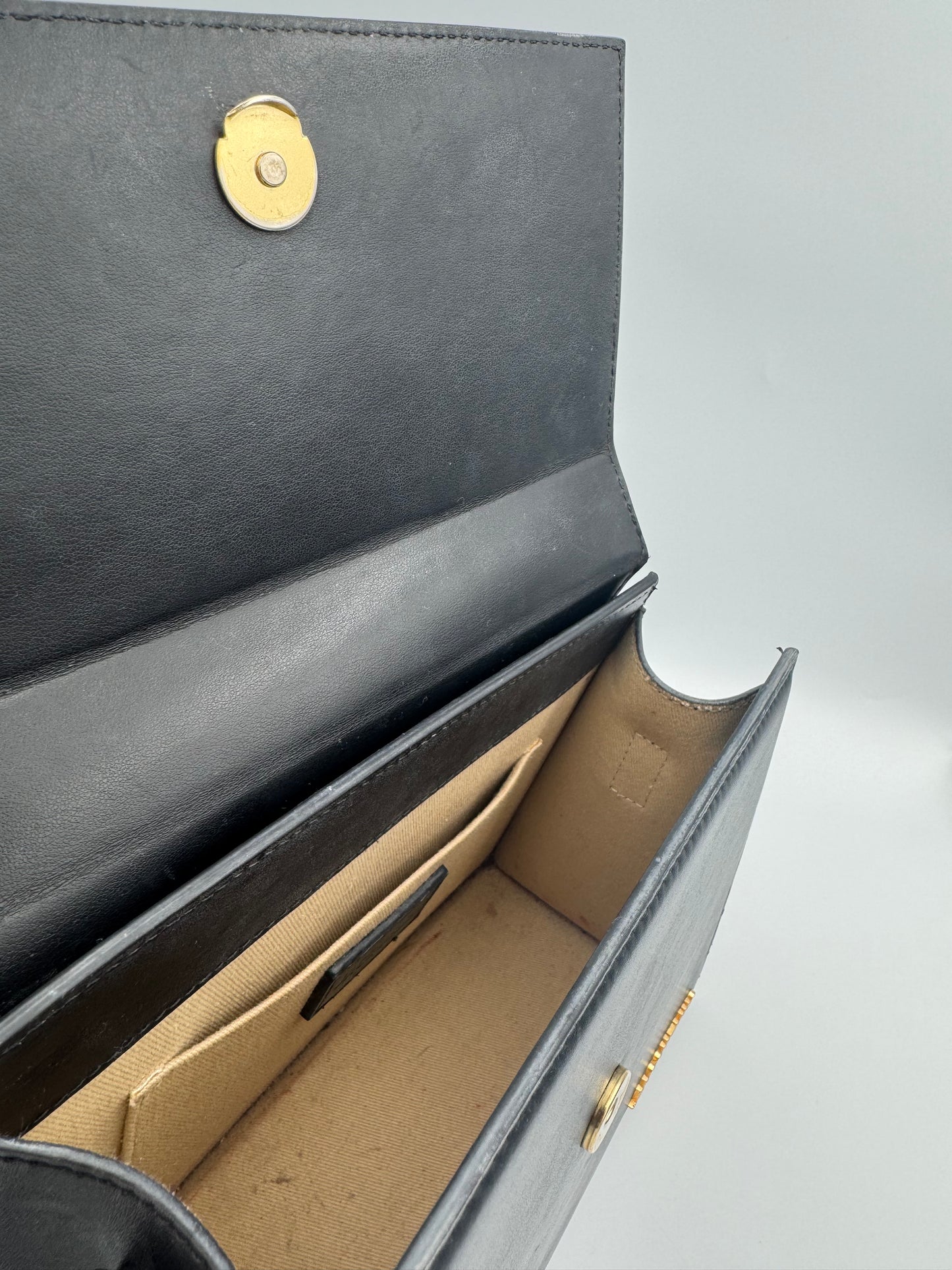 JACQUEMUS Le Grand Chiquito