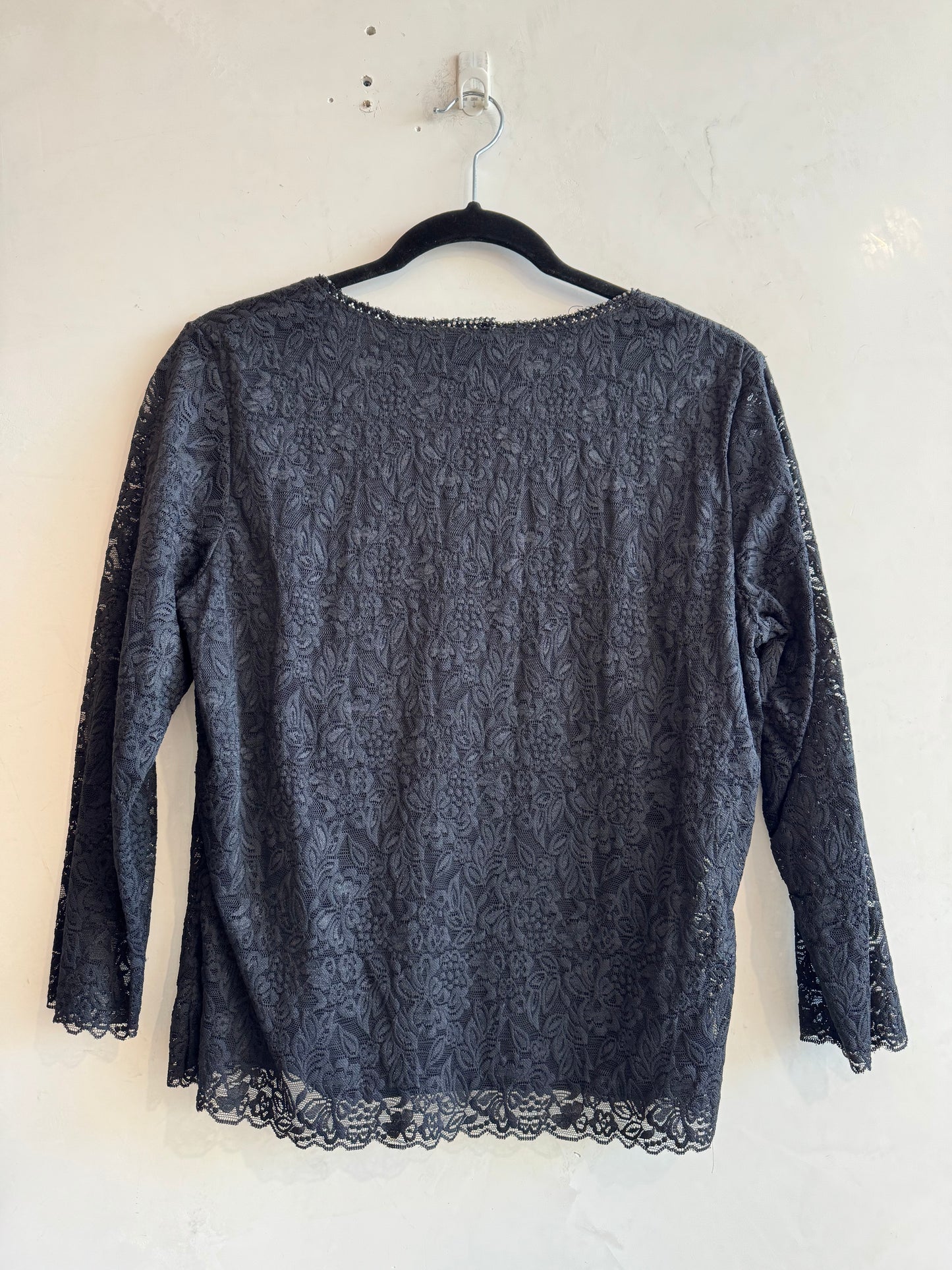 Vintage Silhouette lace top - size L