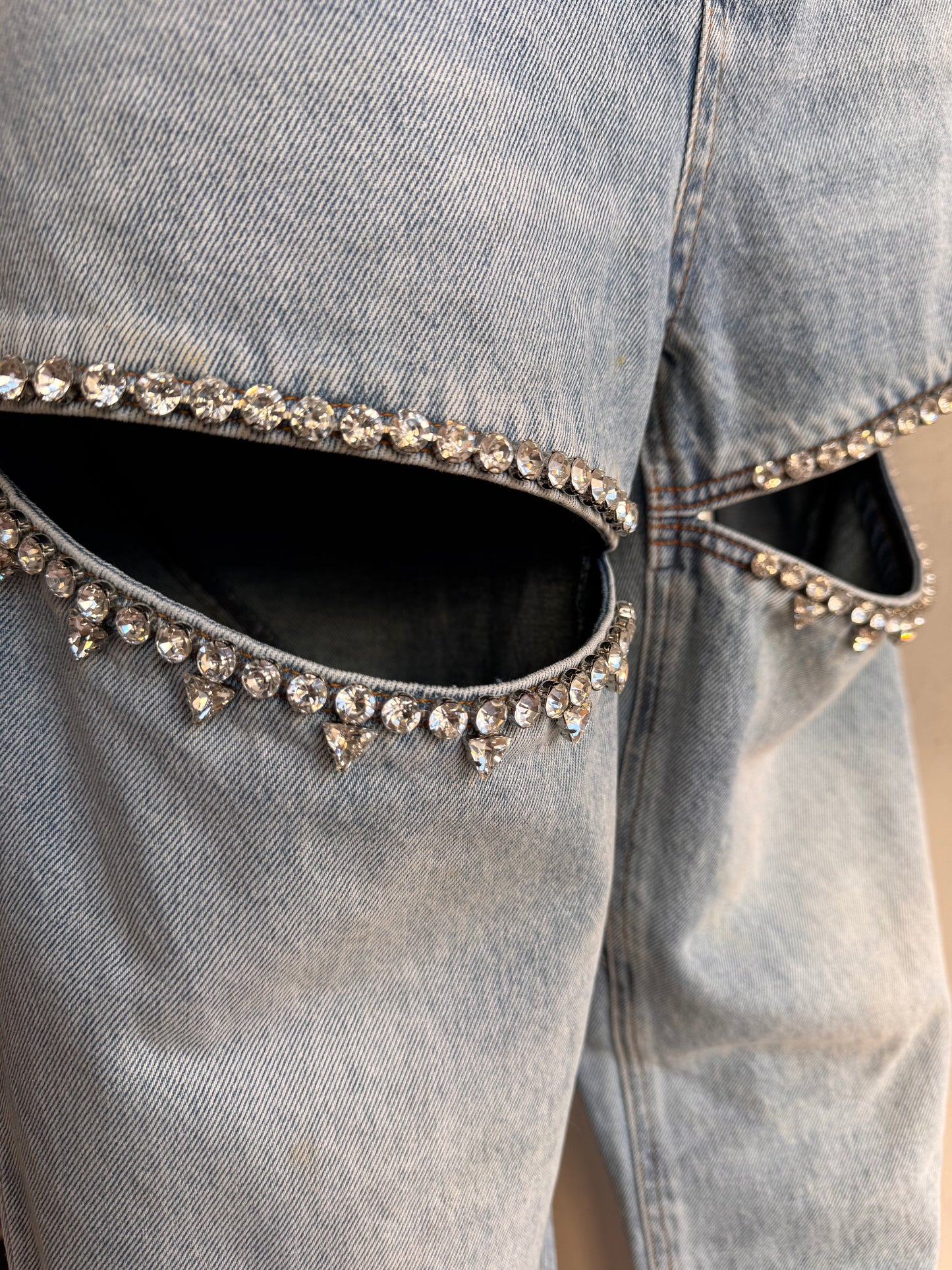 Area Jewelled Riped Jeans - size 29
