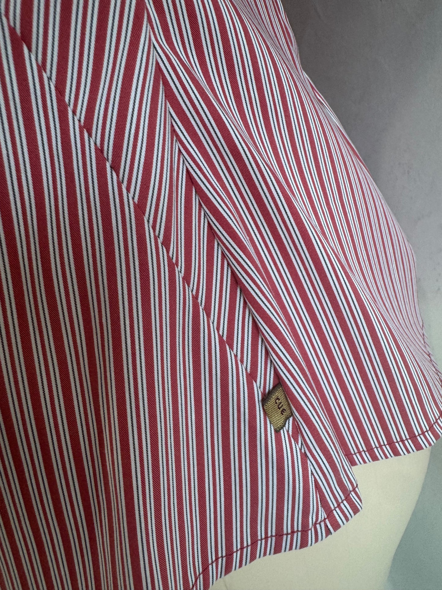 Cue Short Sleeve Red Striped Top - size 10