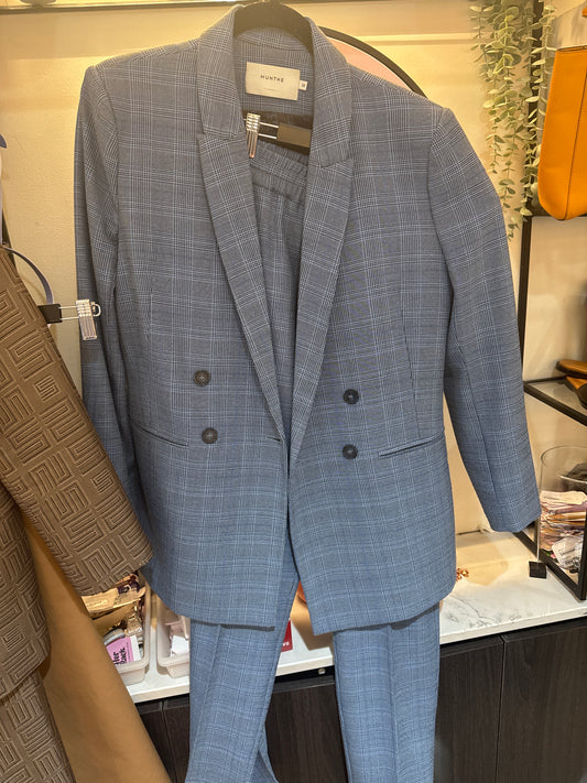 Munthe Suit