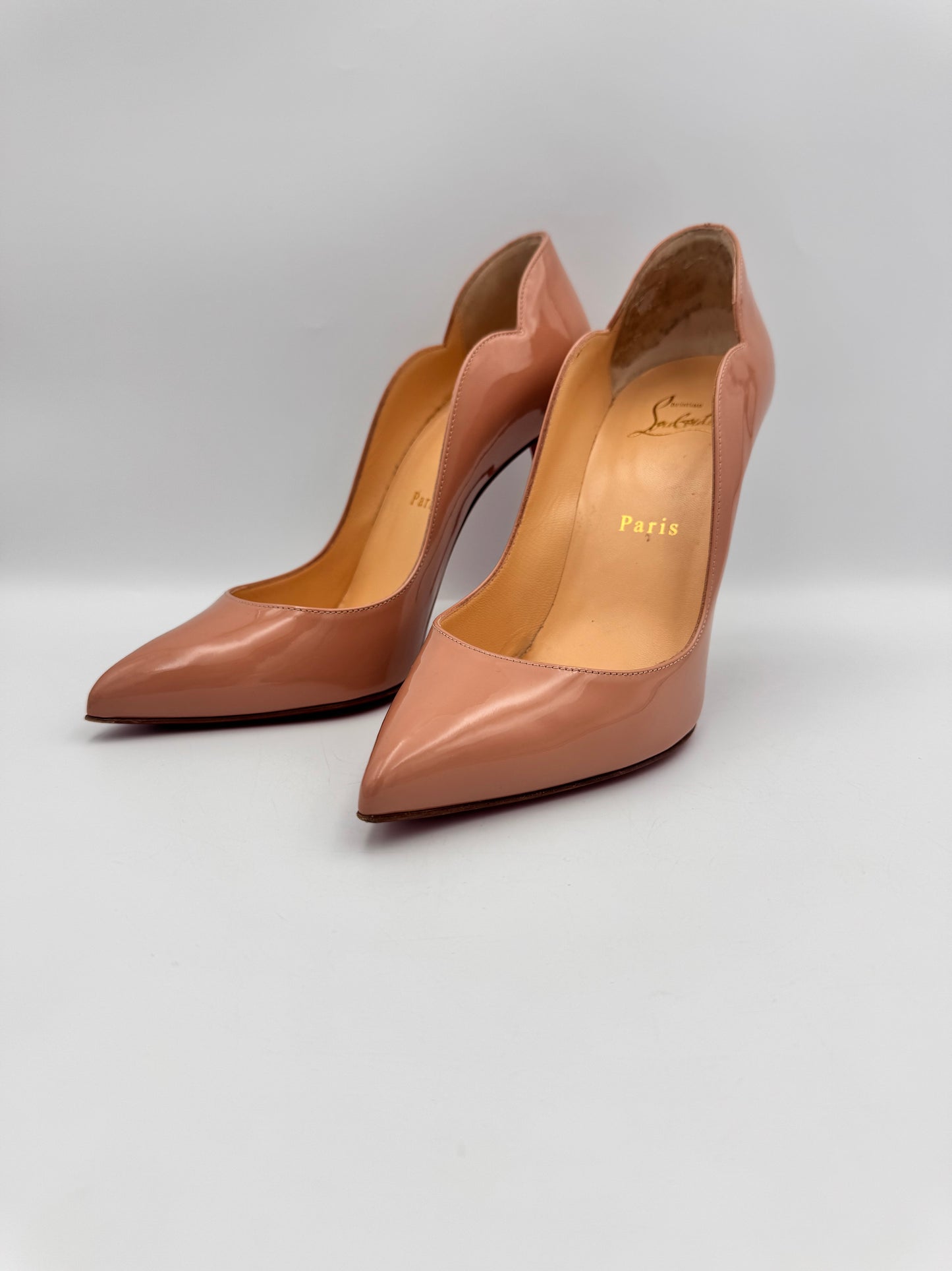CHRISTIAN LOUBOUTIN Nude Patent Heels Size 37.5