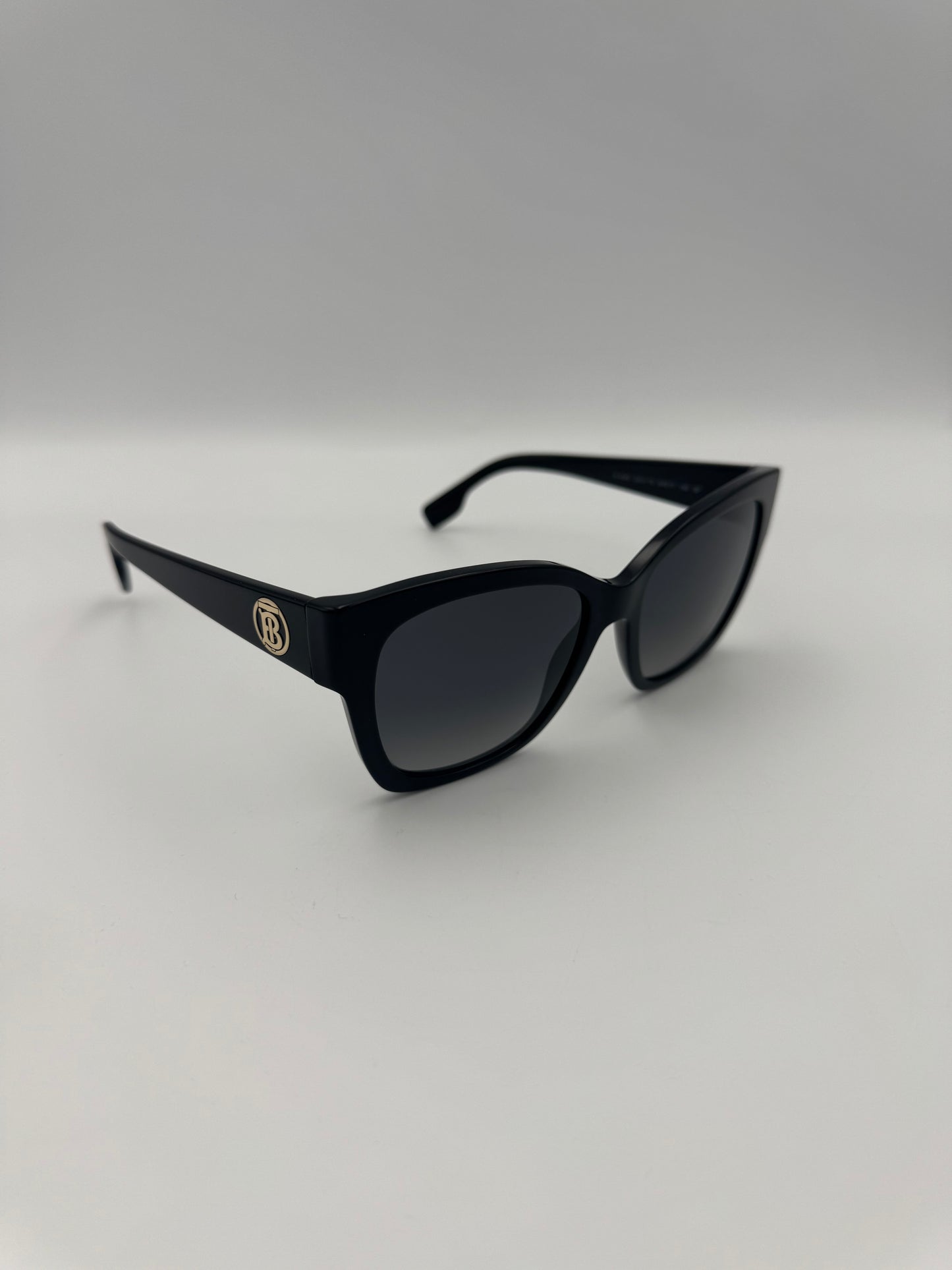 BURBERRY SUNGLASSES with Full Set