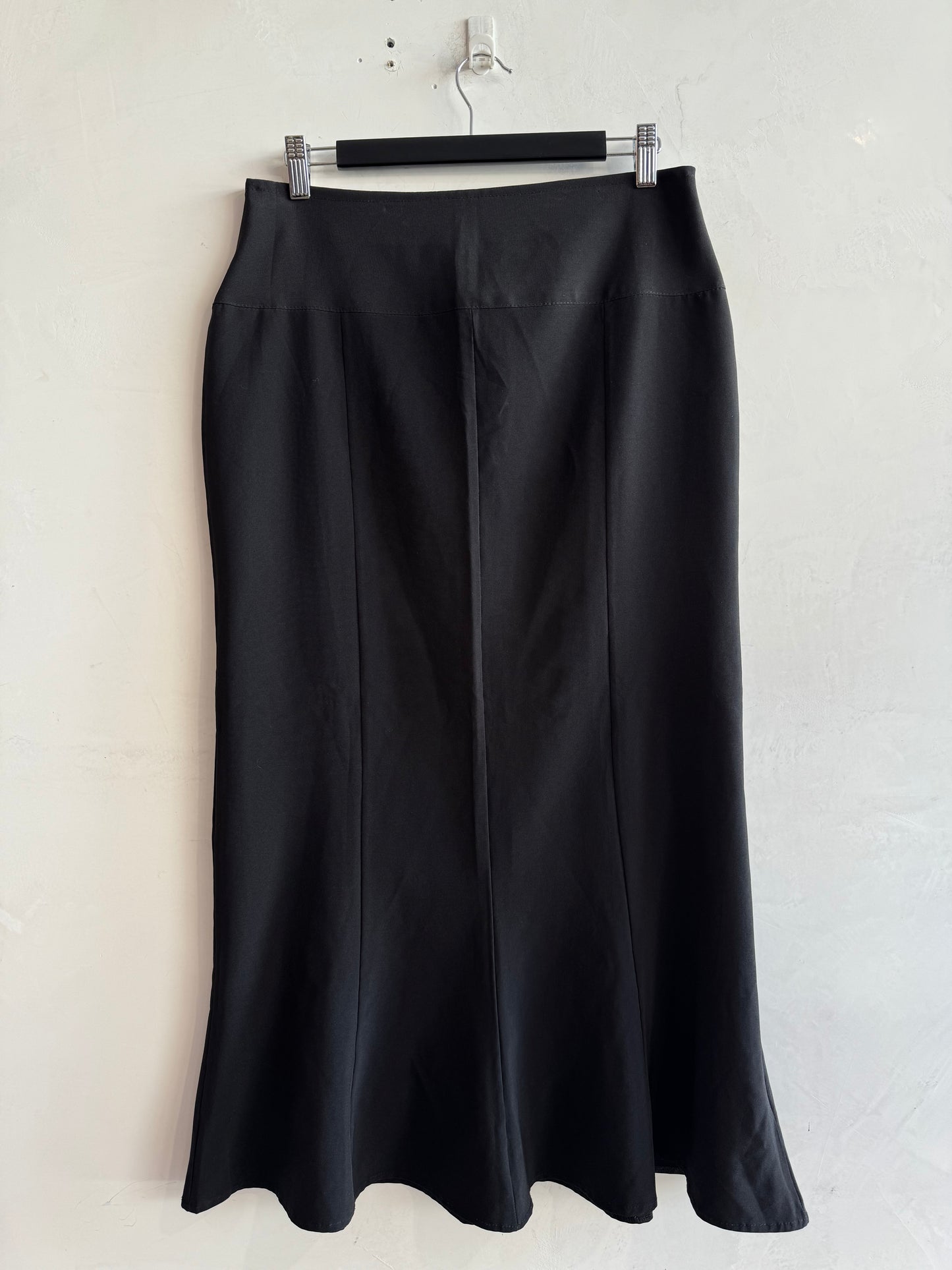 Vintage black maxi skirt - size M