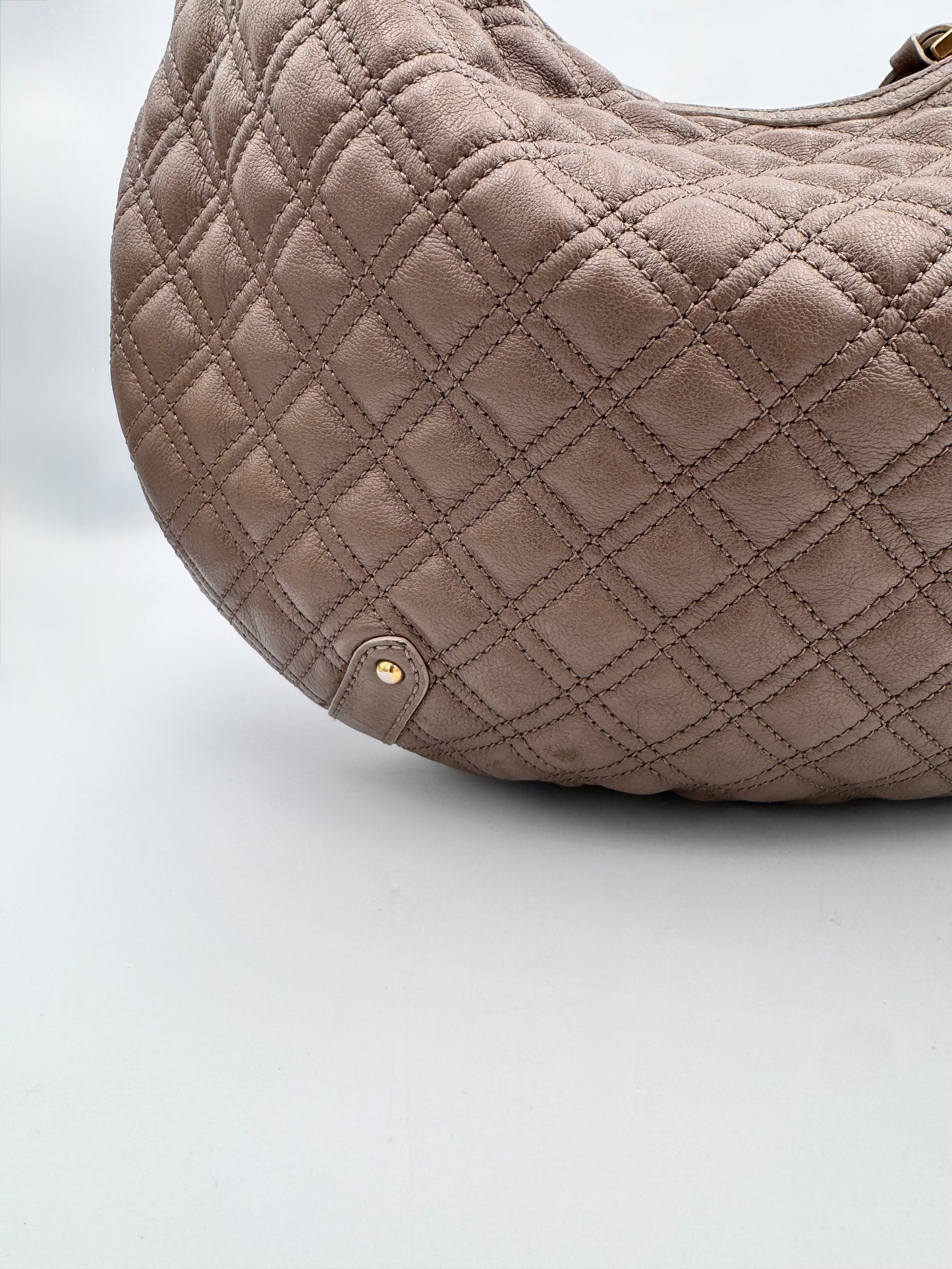 MARC JACOBS Hobo Banana Calf Leather Bag in Mouse
