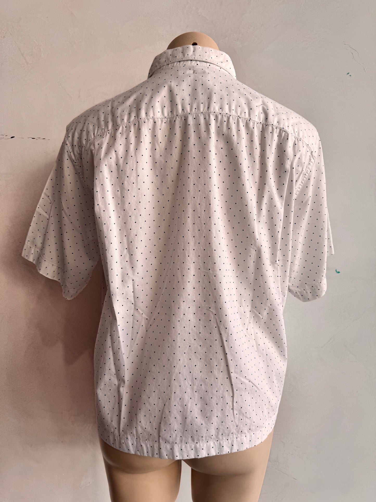 Upcycled white spotted shirt - size XL