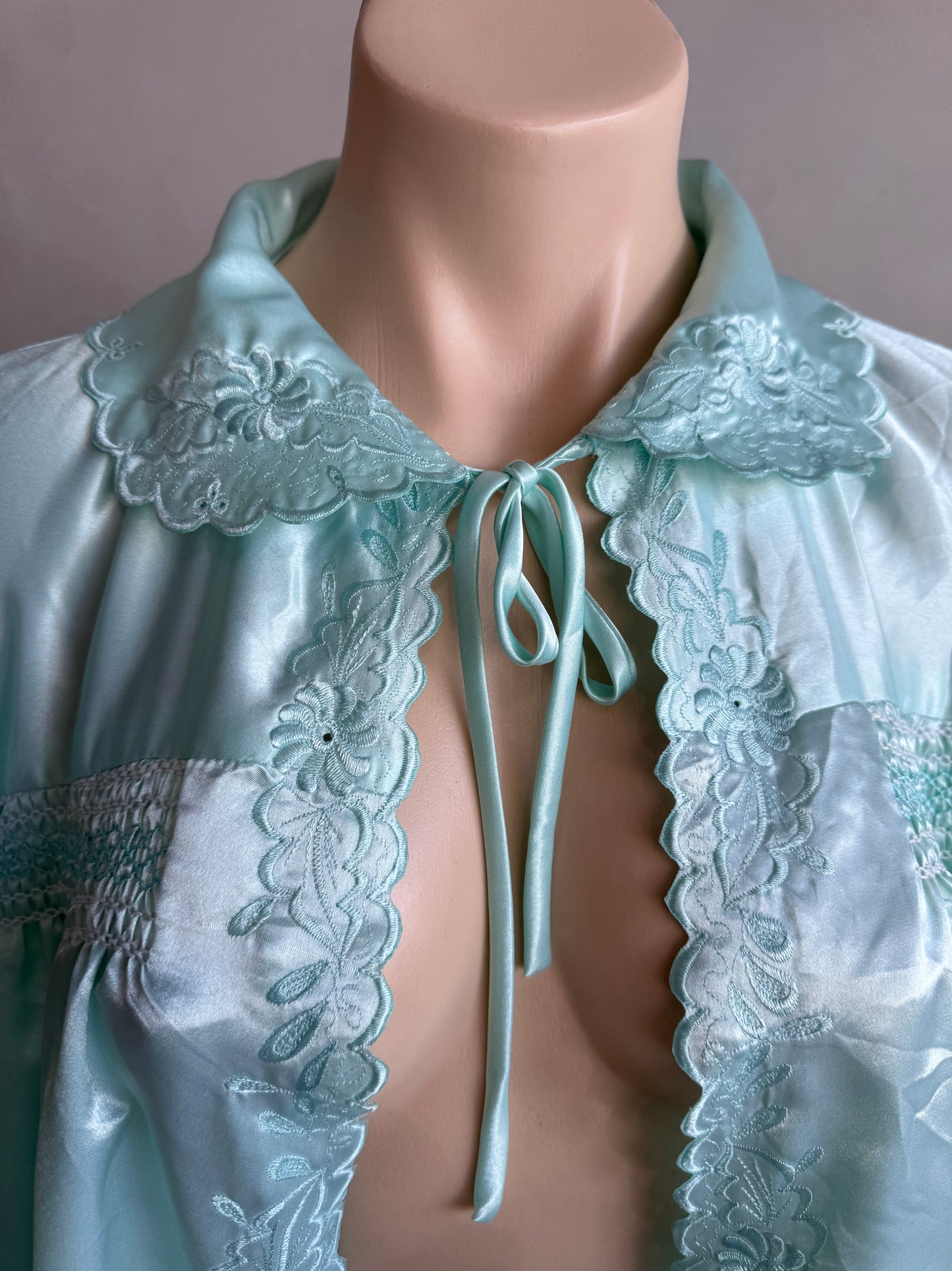 Mint green tone - size M