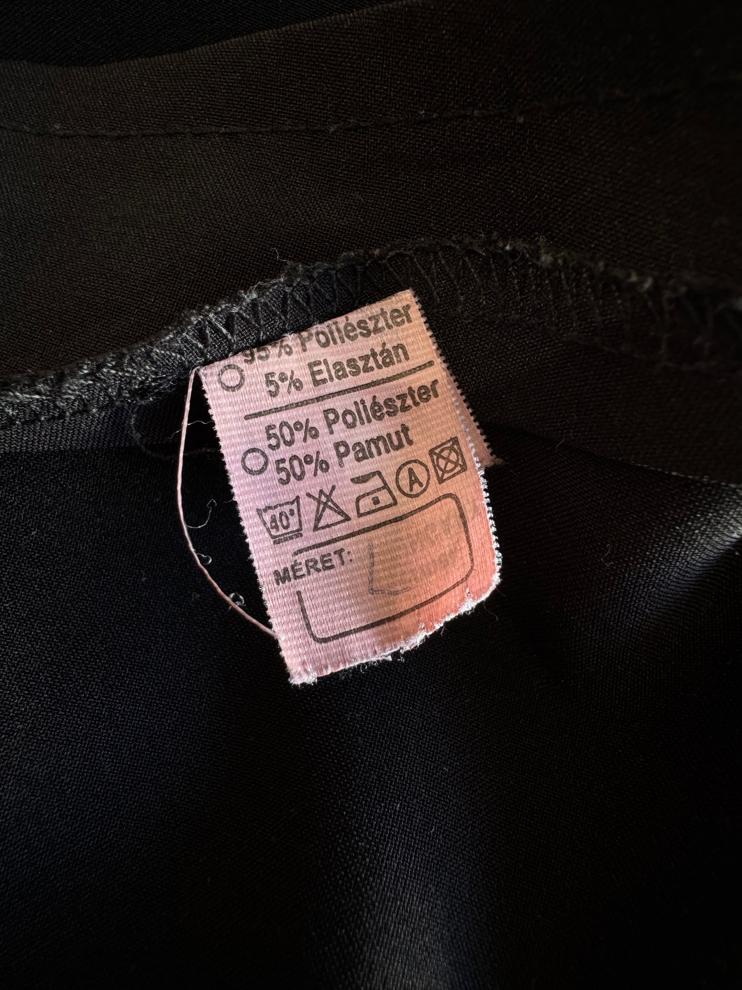 Vintage black maxi skirt - size M