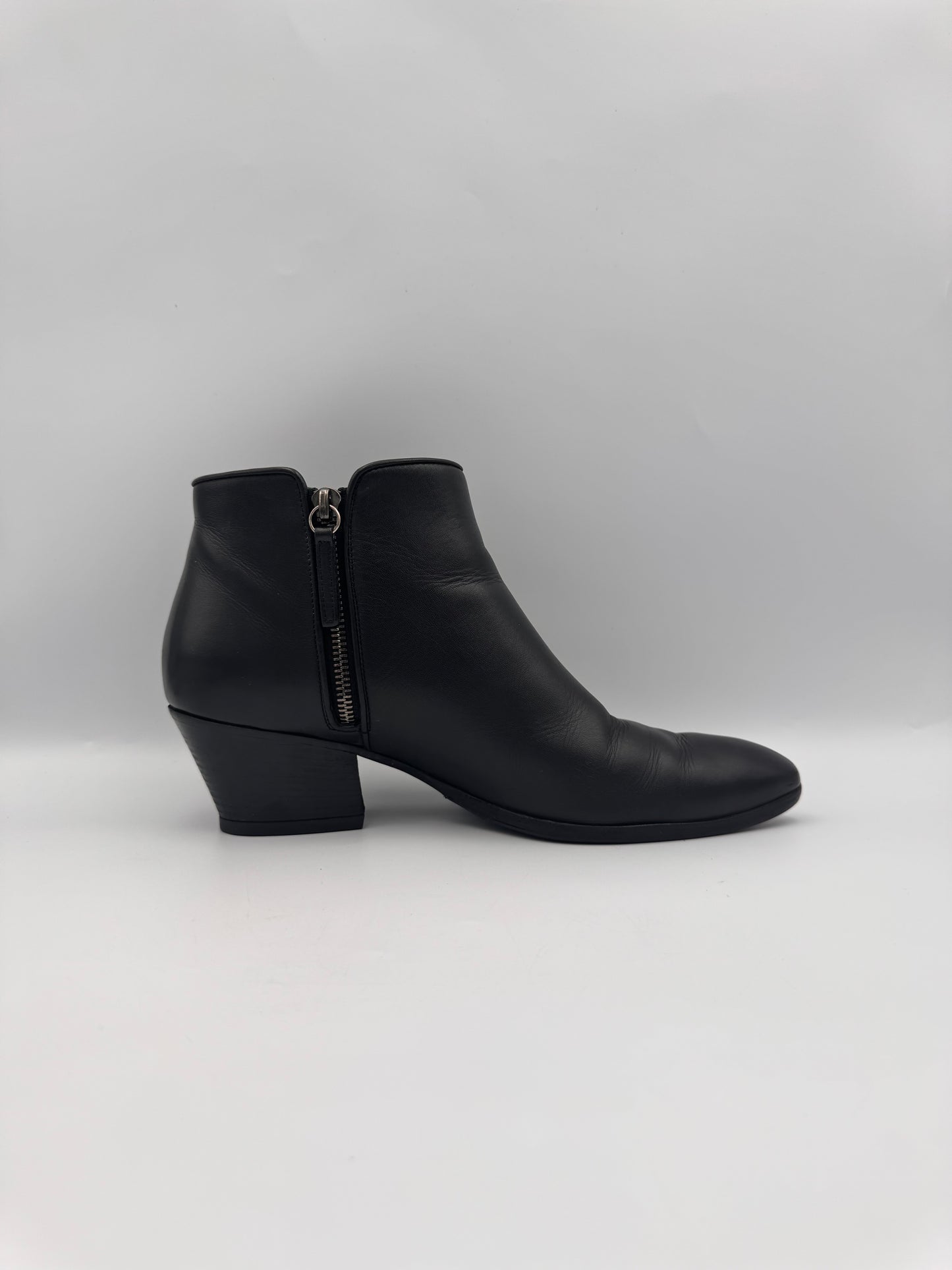 GIUSEPPE ZANOTTI Black Boots Size 39