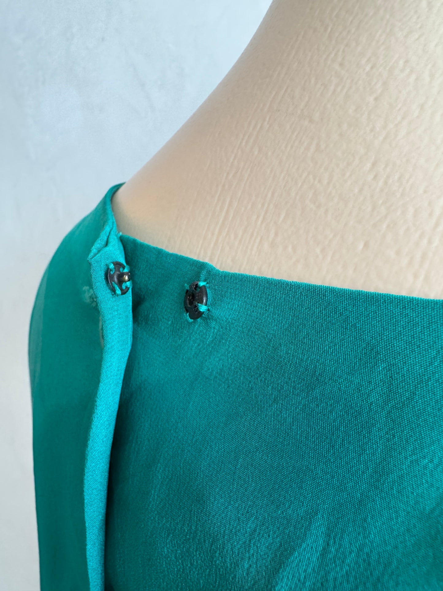 Vintage Emerald green silk midi dress - size S