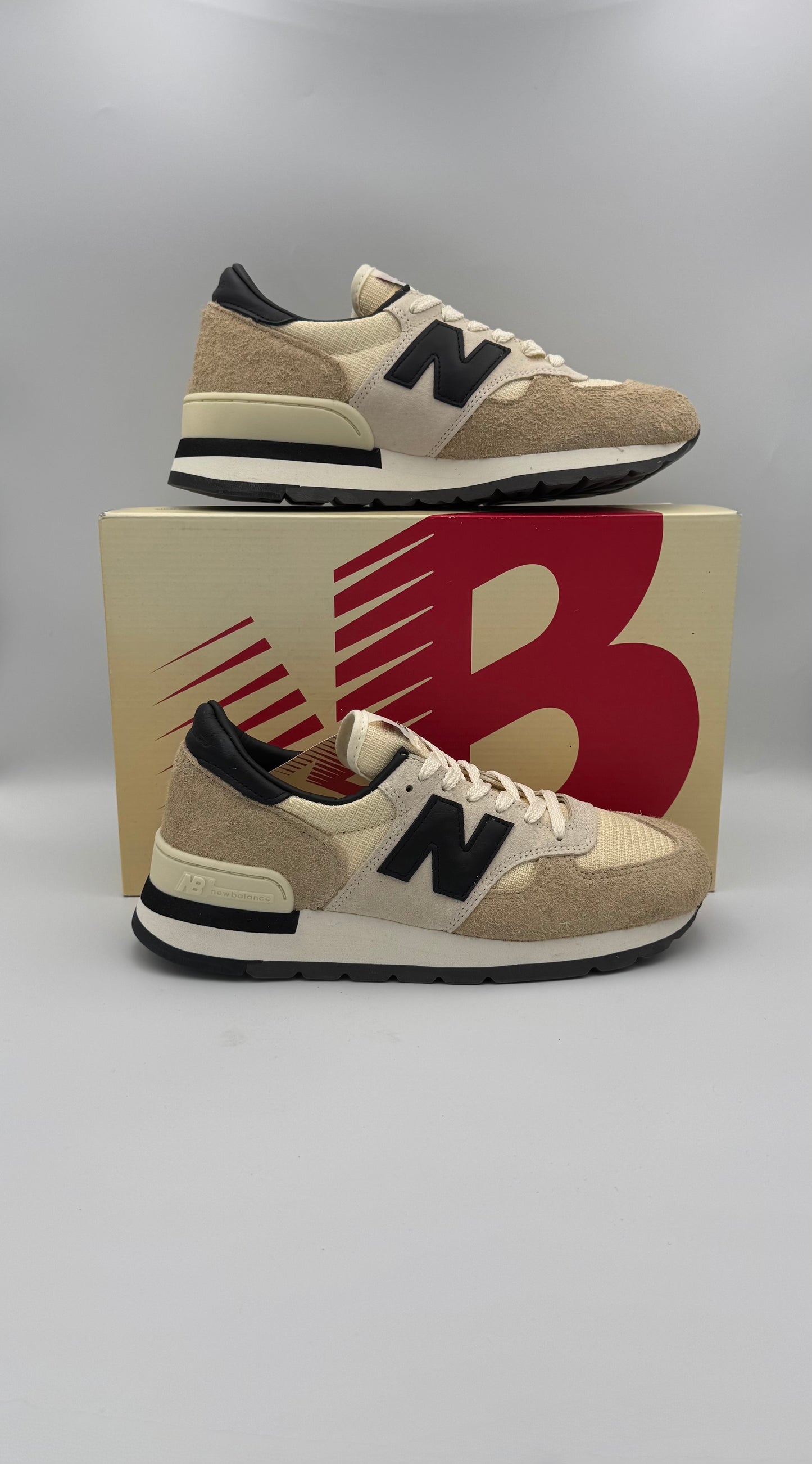 New Balance Teddy Santis 990v2 (40.5)