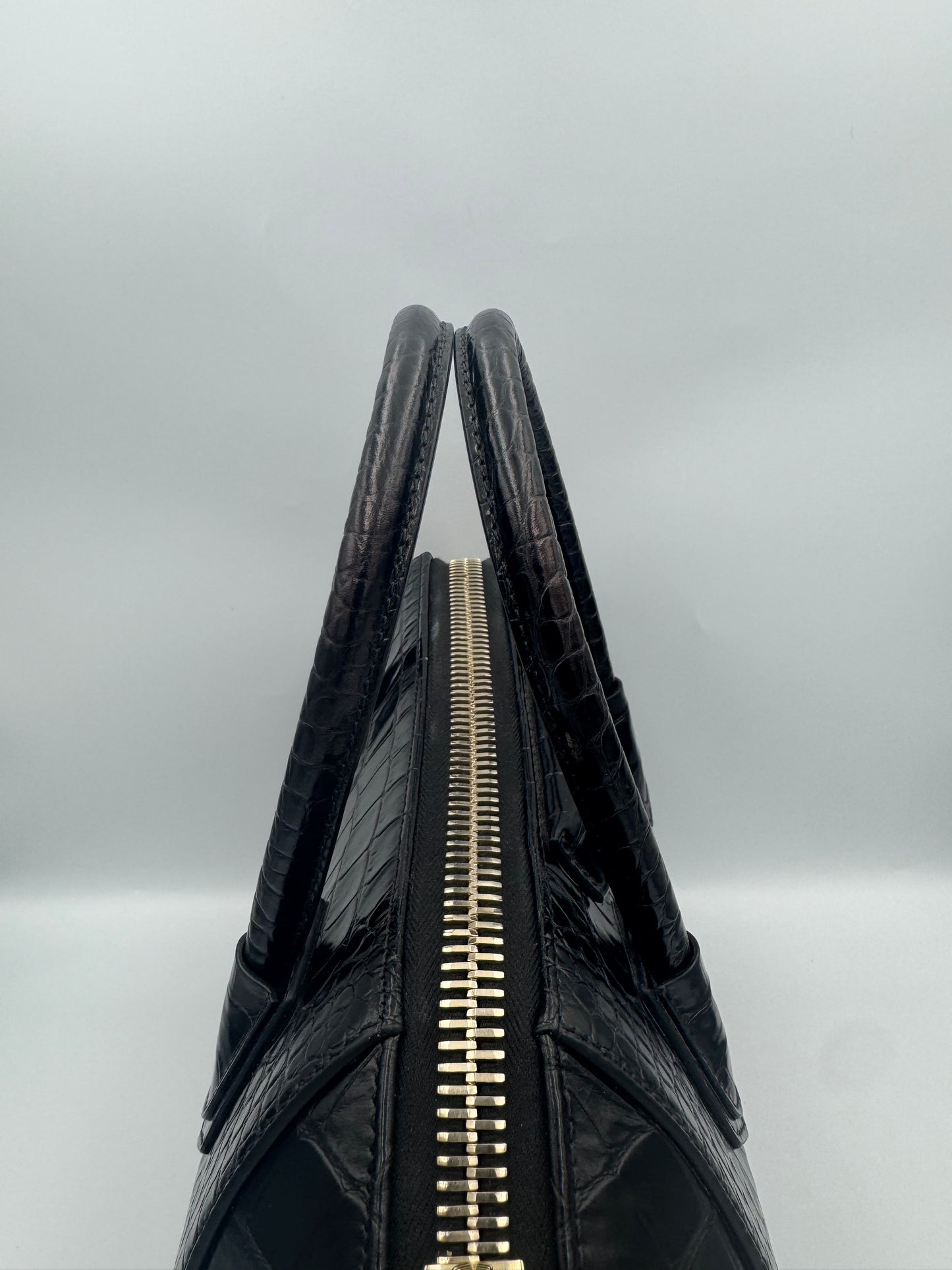 GIVENCHY ANTIGONA Bag Size Small