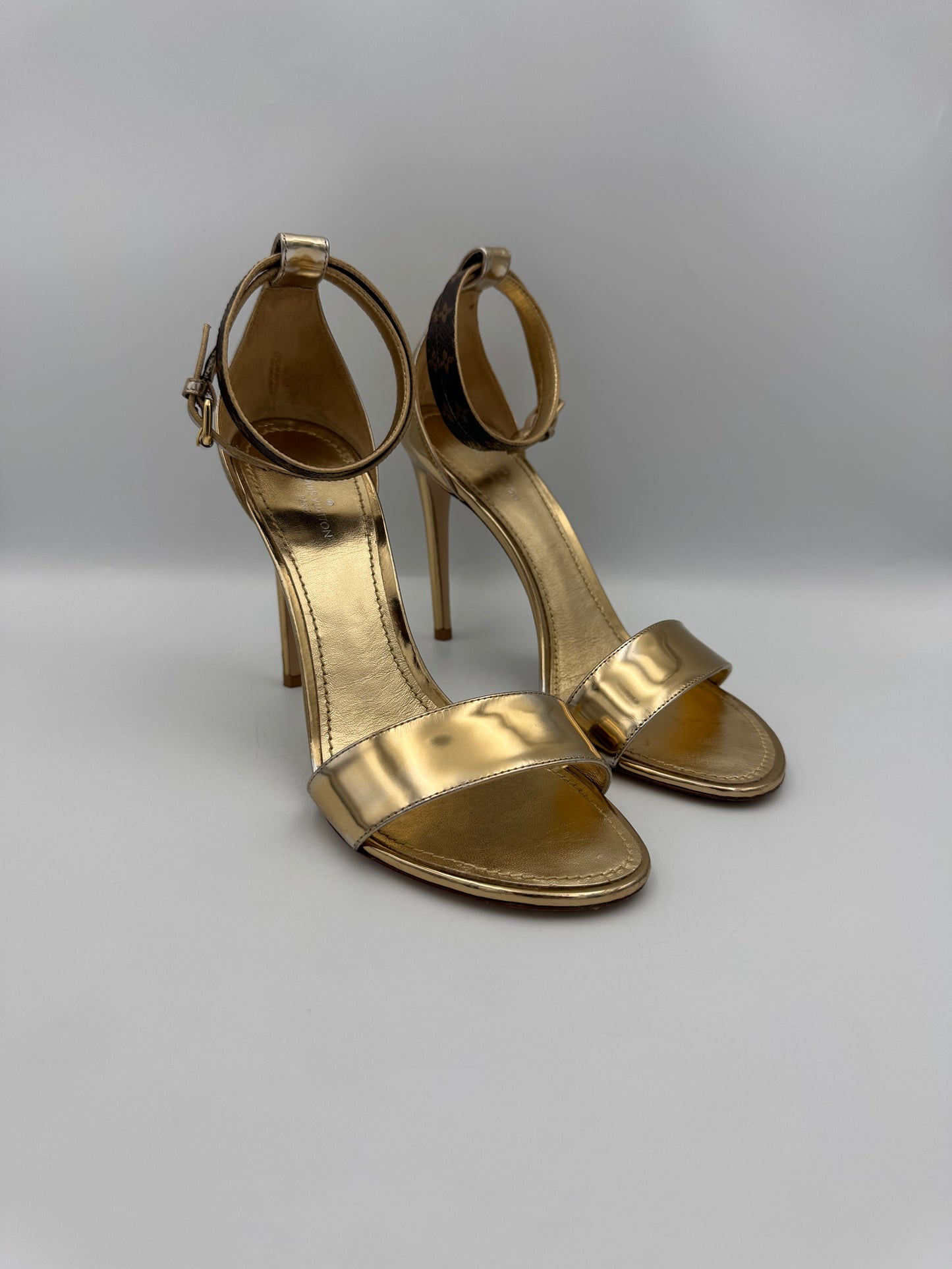 LOUIS VUITTON Gold Strappy Heels 38.5