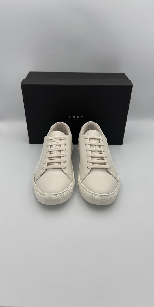 THEY NY Circle Low Profile Sneaker Size 39 BNIB White/Off-White