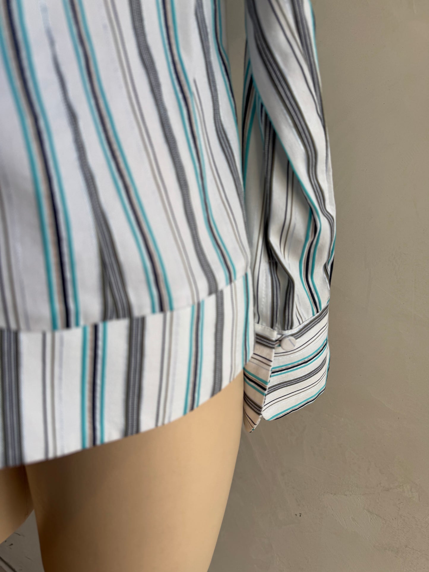 Anthea Crawford blue striped shirt - Size 10