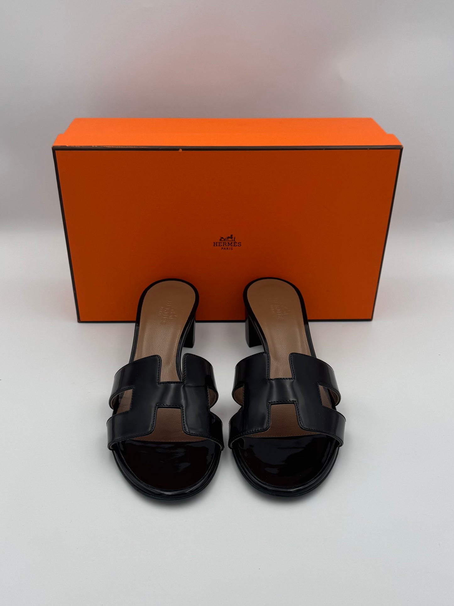 HERMES Oasis Black Sandal Size 37
