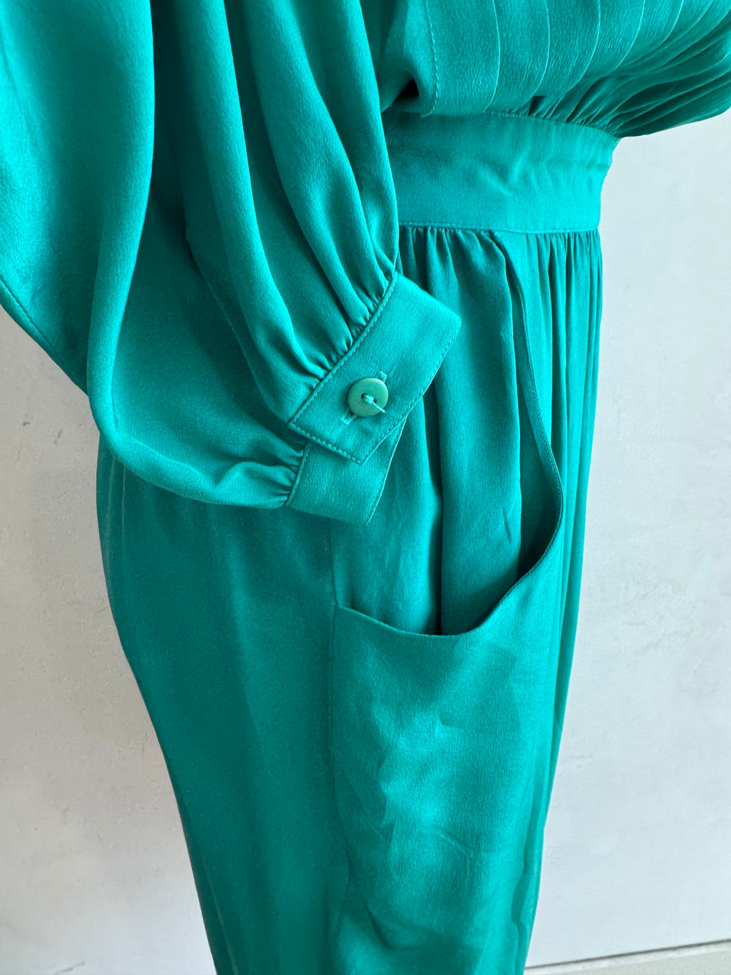 Vintage Emerald green silk midi dress - size S