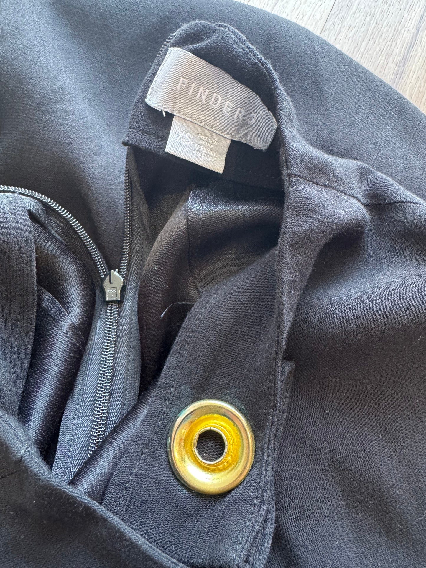 Finders black top - size XS