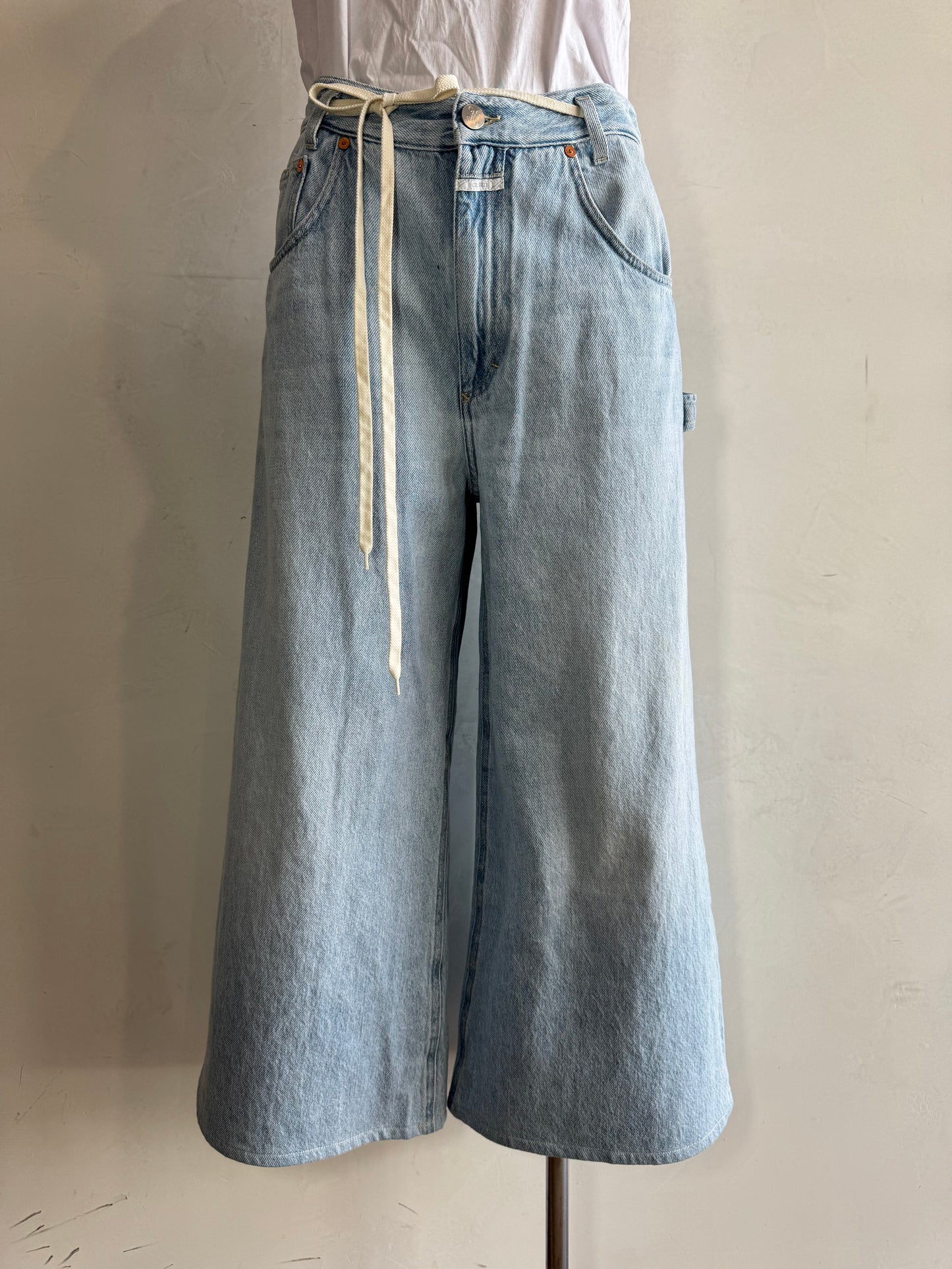 Closed Blue jeans (Shortened) - size 28