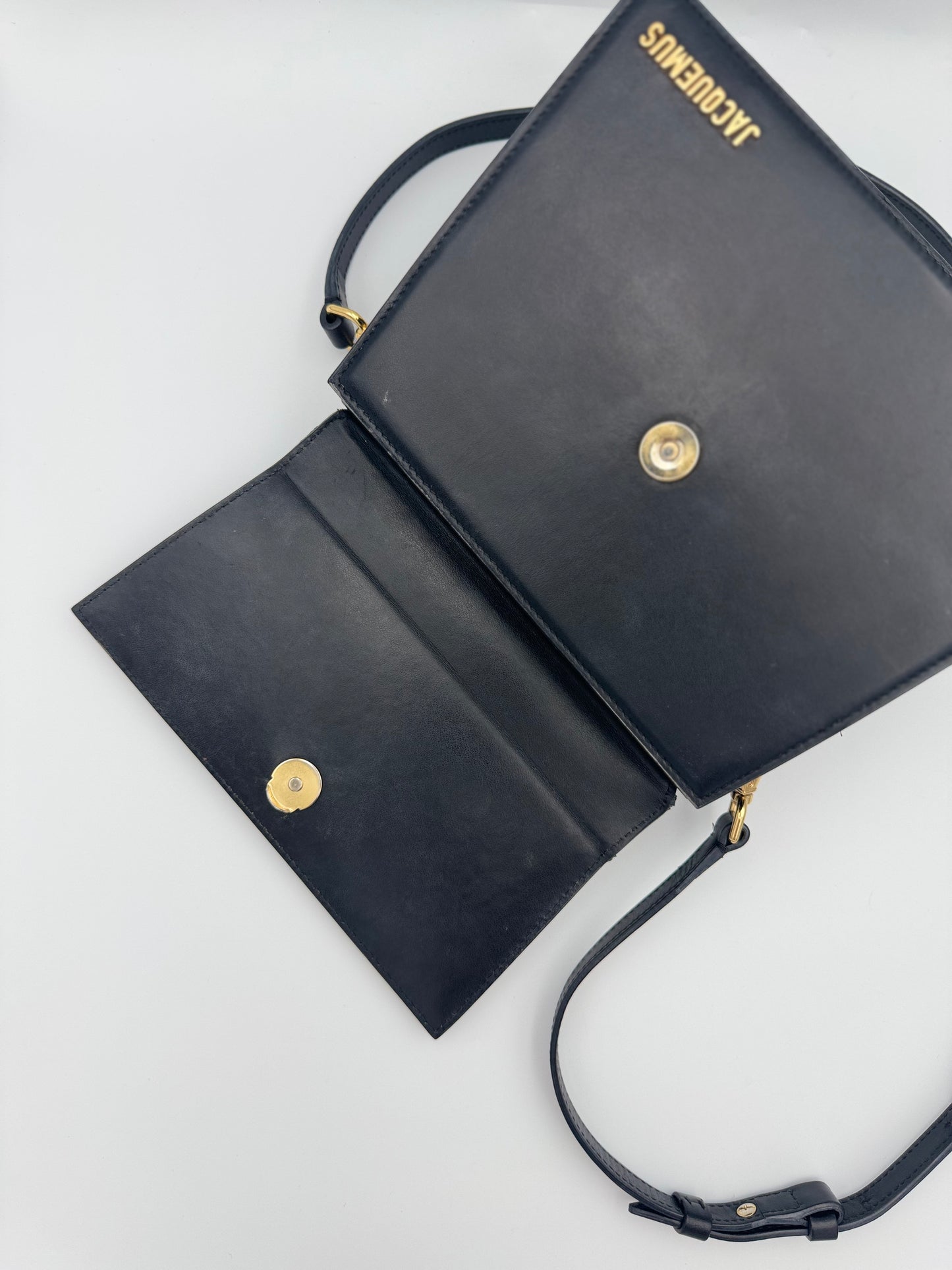 JACQUEMUS Le Grand Chiquito