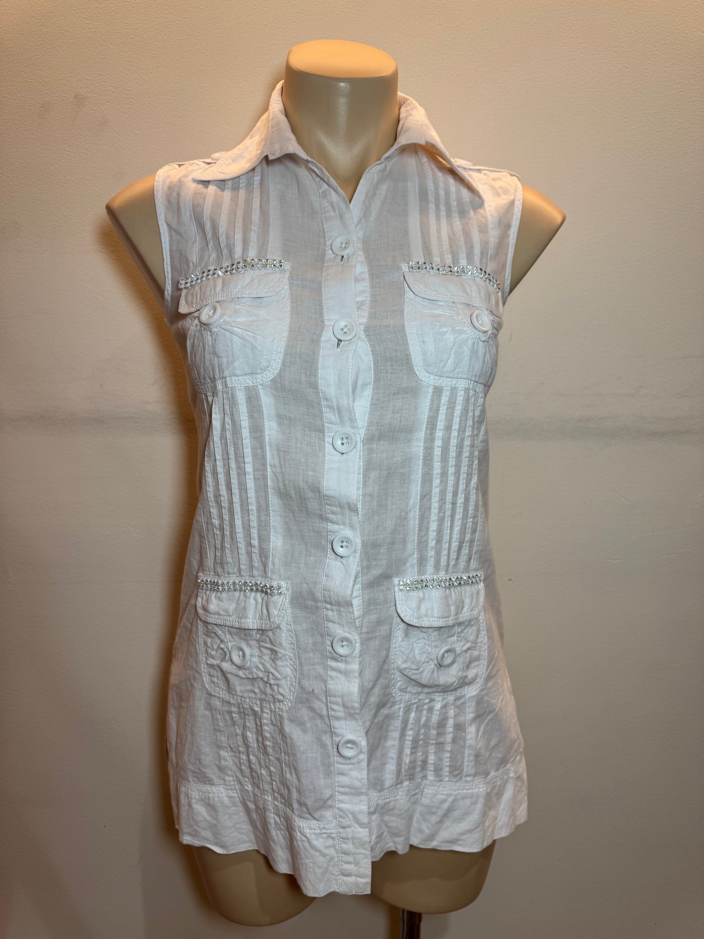 Link White Sleeveless Top - size XS