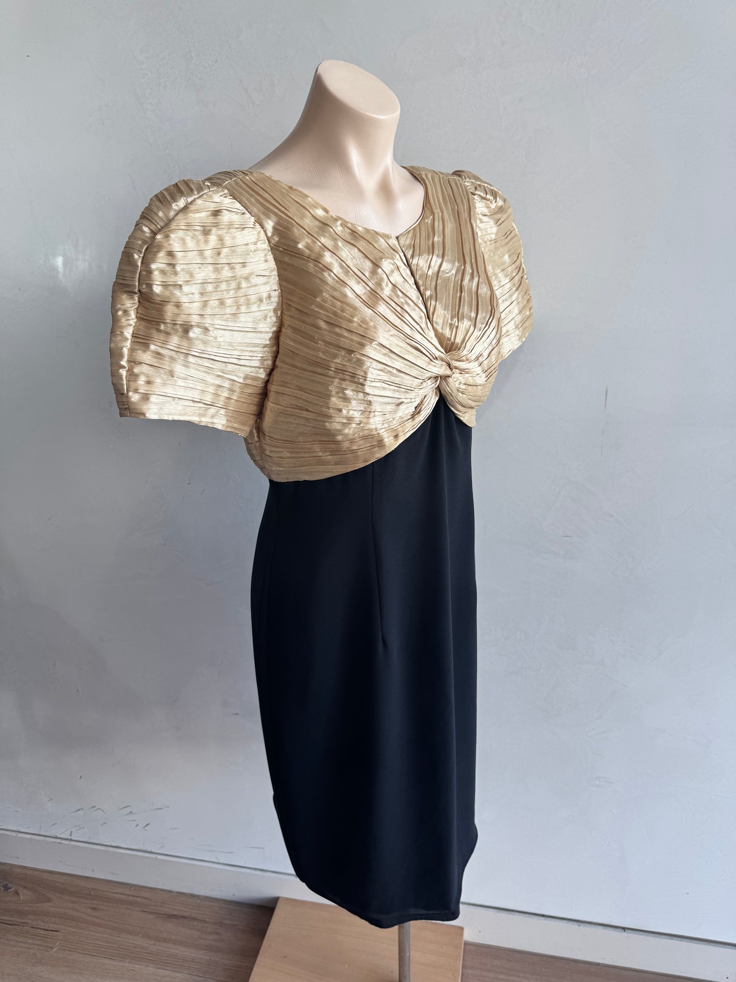 Vintage Mr. K & Co. Gold trim evening dress - size L