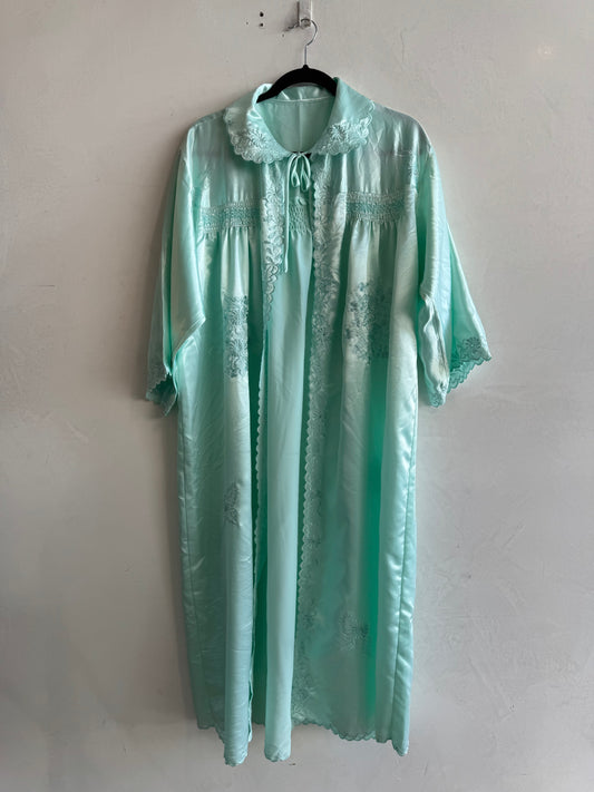 Mint green tone - size M