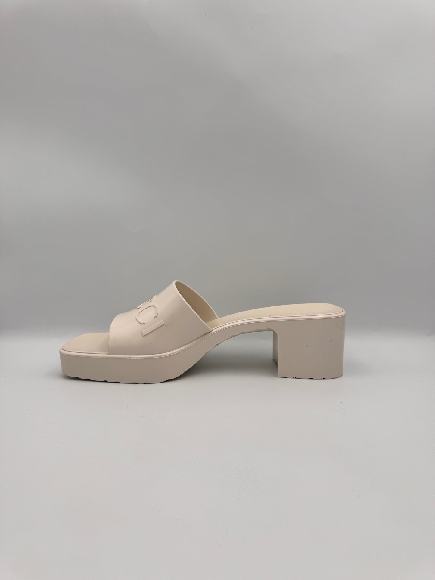GUCCI Rubber Platform Sandals Size 39