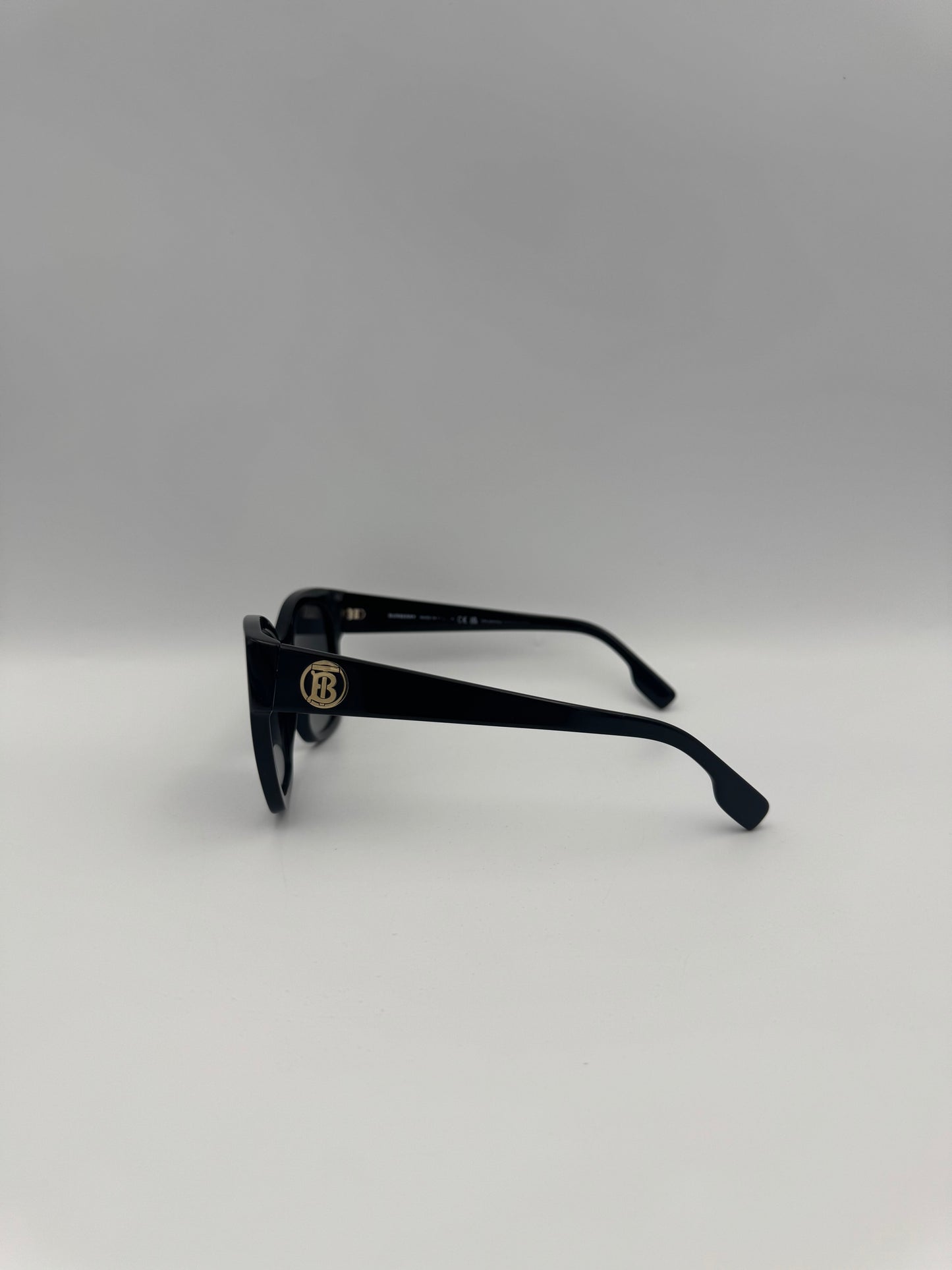 BURBERRY SUNGLASSES with Full Set