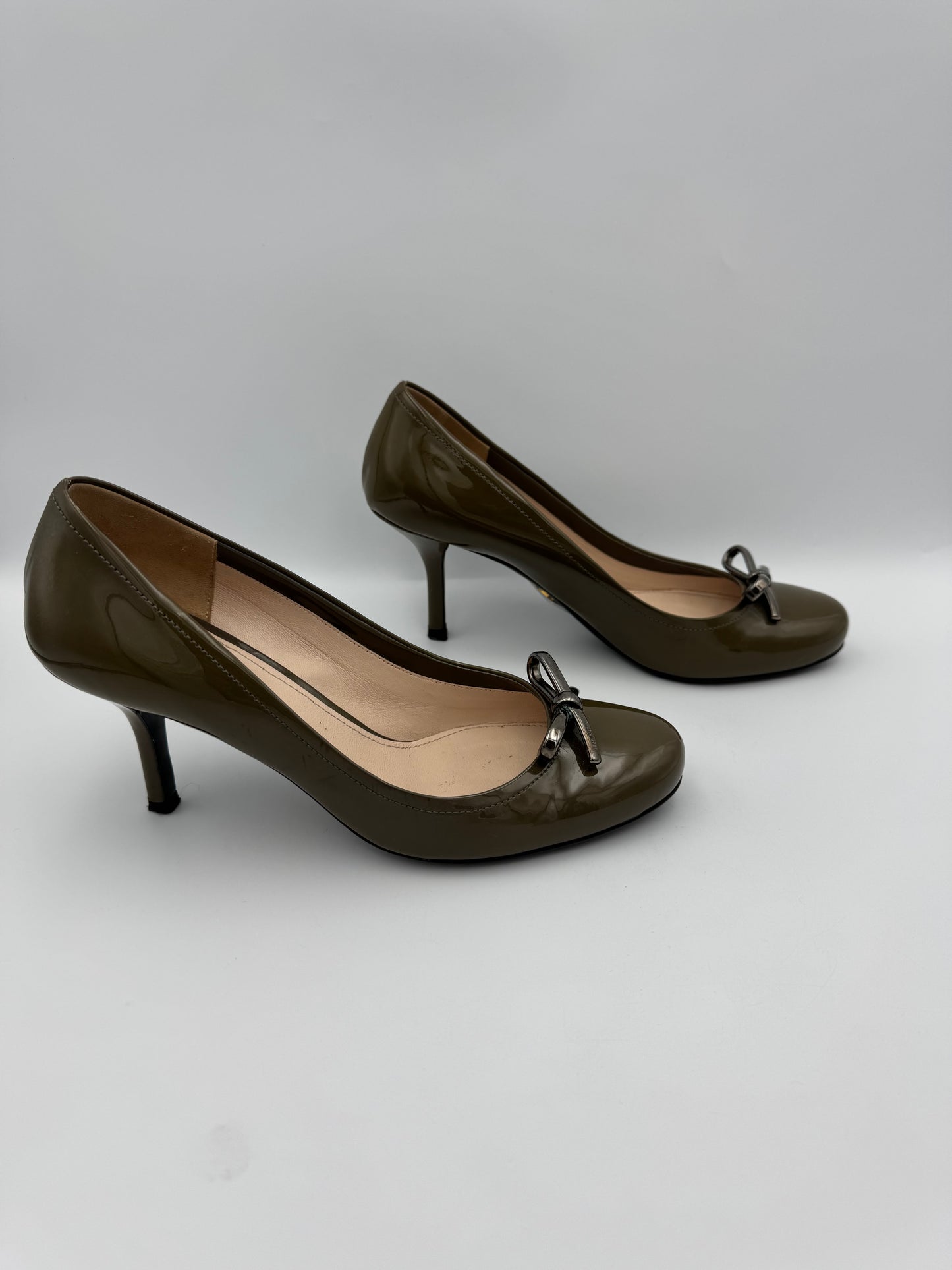 Prada Khaki Pumps with Dustbag Size 37