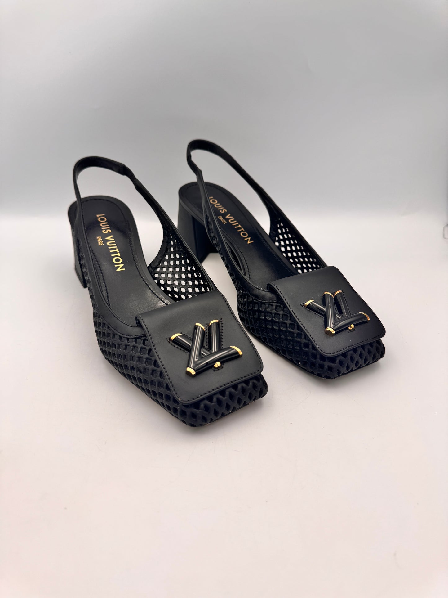 LOUIS VUITTON Black Shake Slingback Pumps Size 39