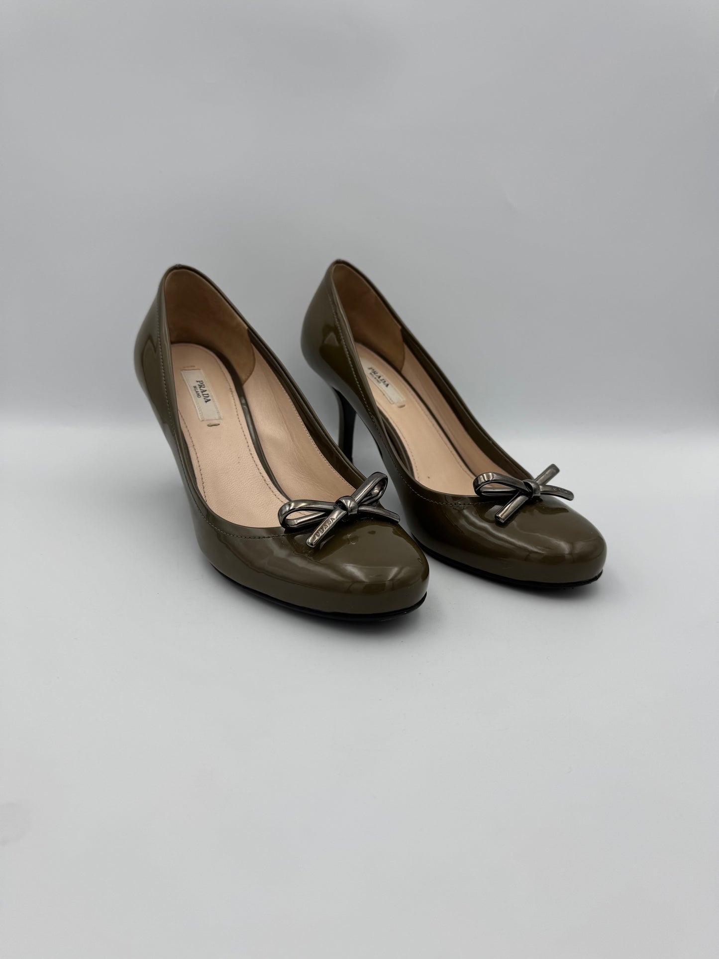 Prada Khaki Pumps with Dustbag Size 37