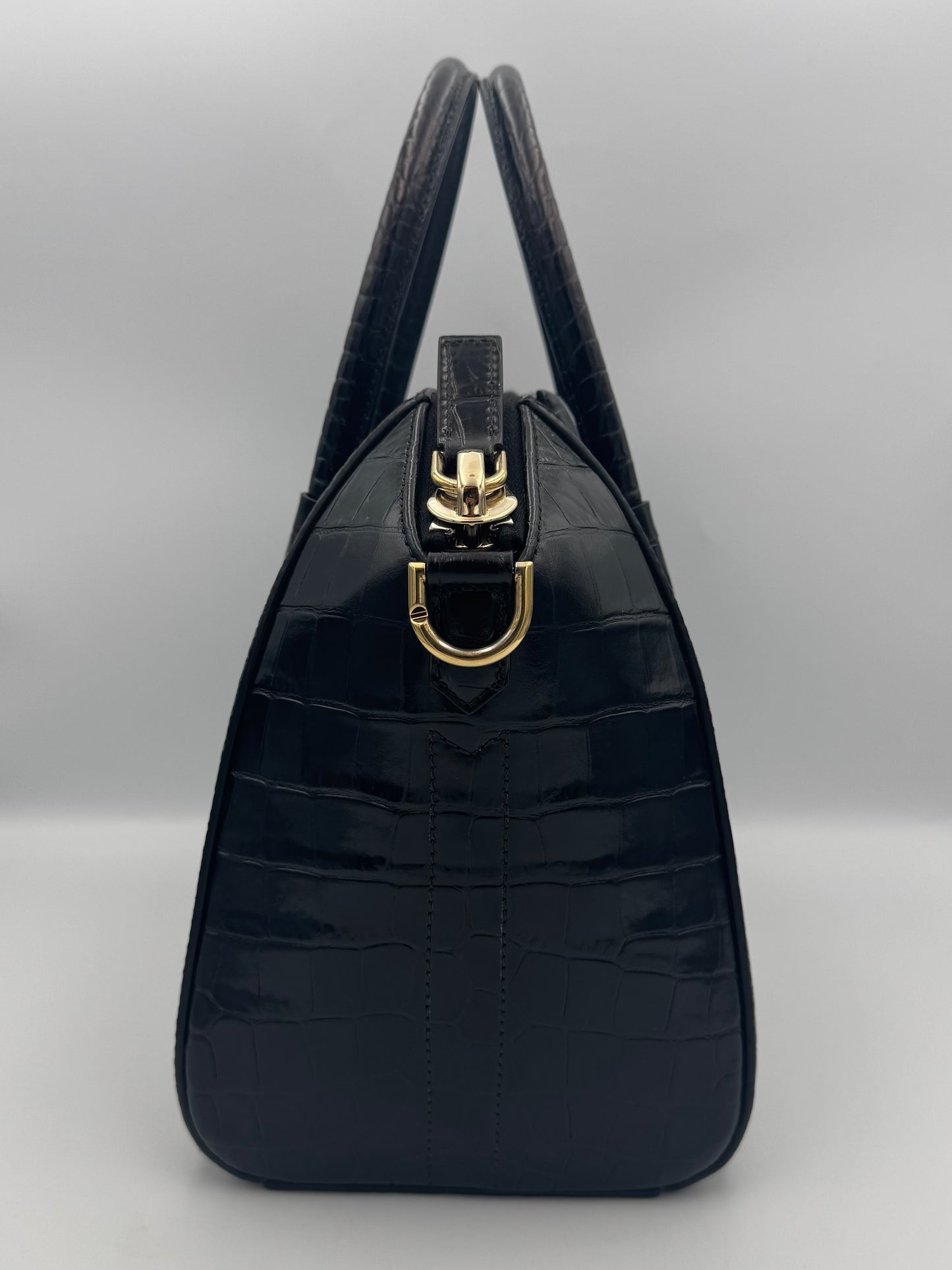 GIVENCHY ANTIGONA Bag Size Small