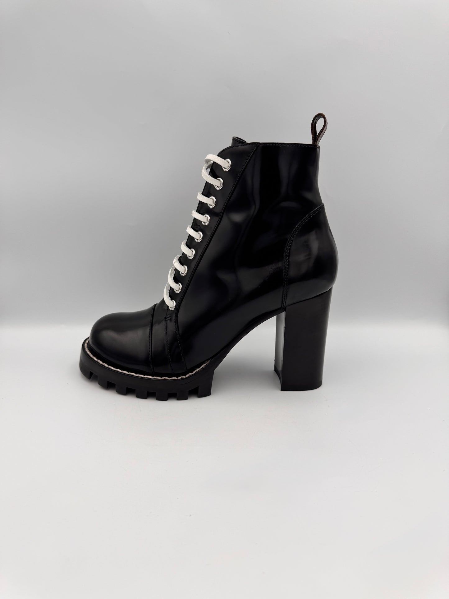 Louis Vuitton Laced Chunky Heel Boots Size 38.5