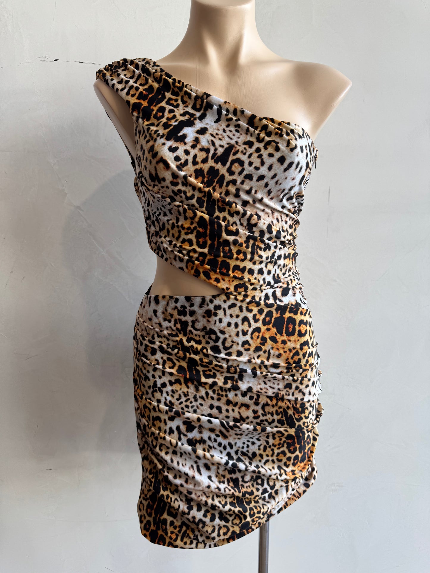 Halpern Leopard Print One Shoulder Dress - size 36