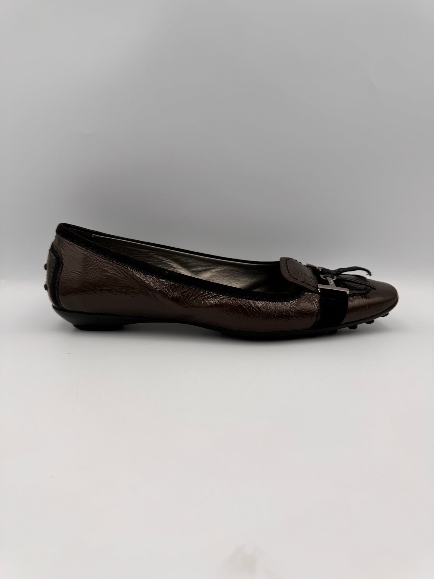 Tod’s Khaki Flats Size 36